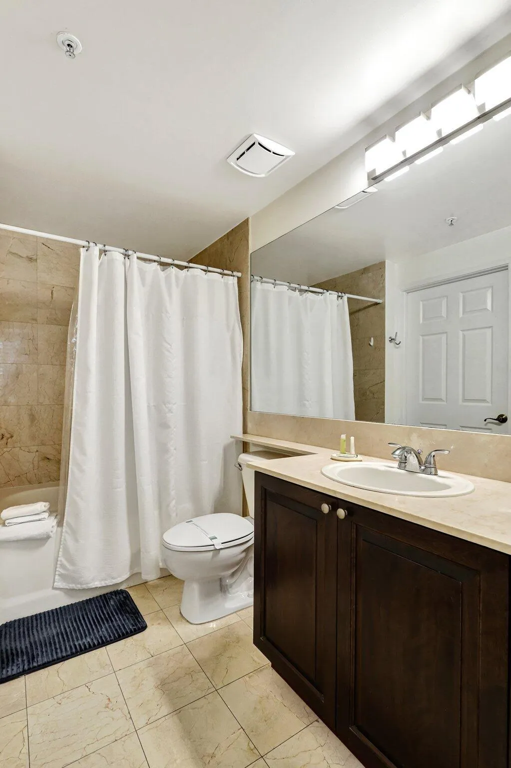 580 S Sapodilla Avenue, #105