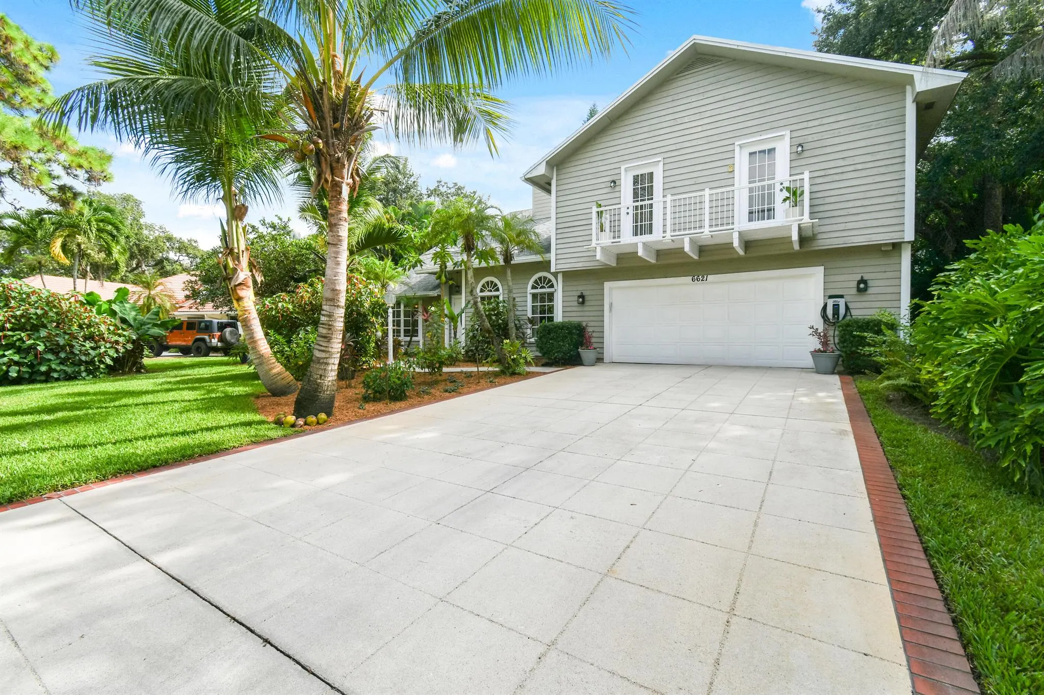 6621 Woodlake Road