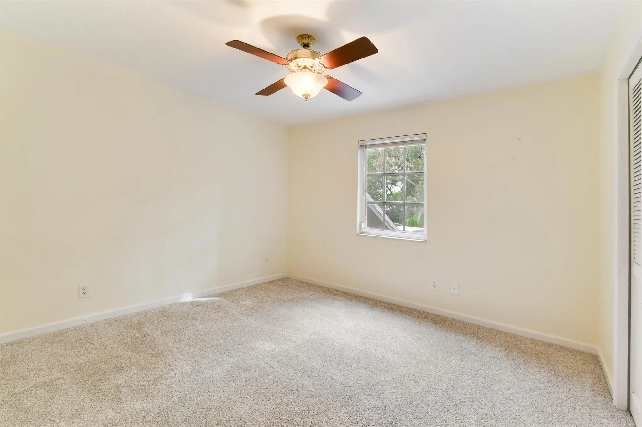 6621 Woodlake Road