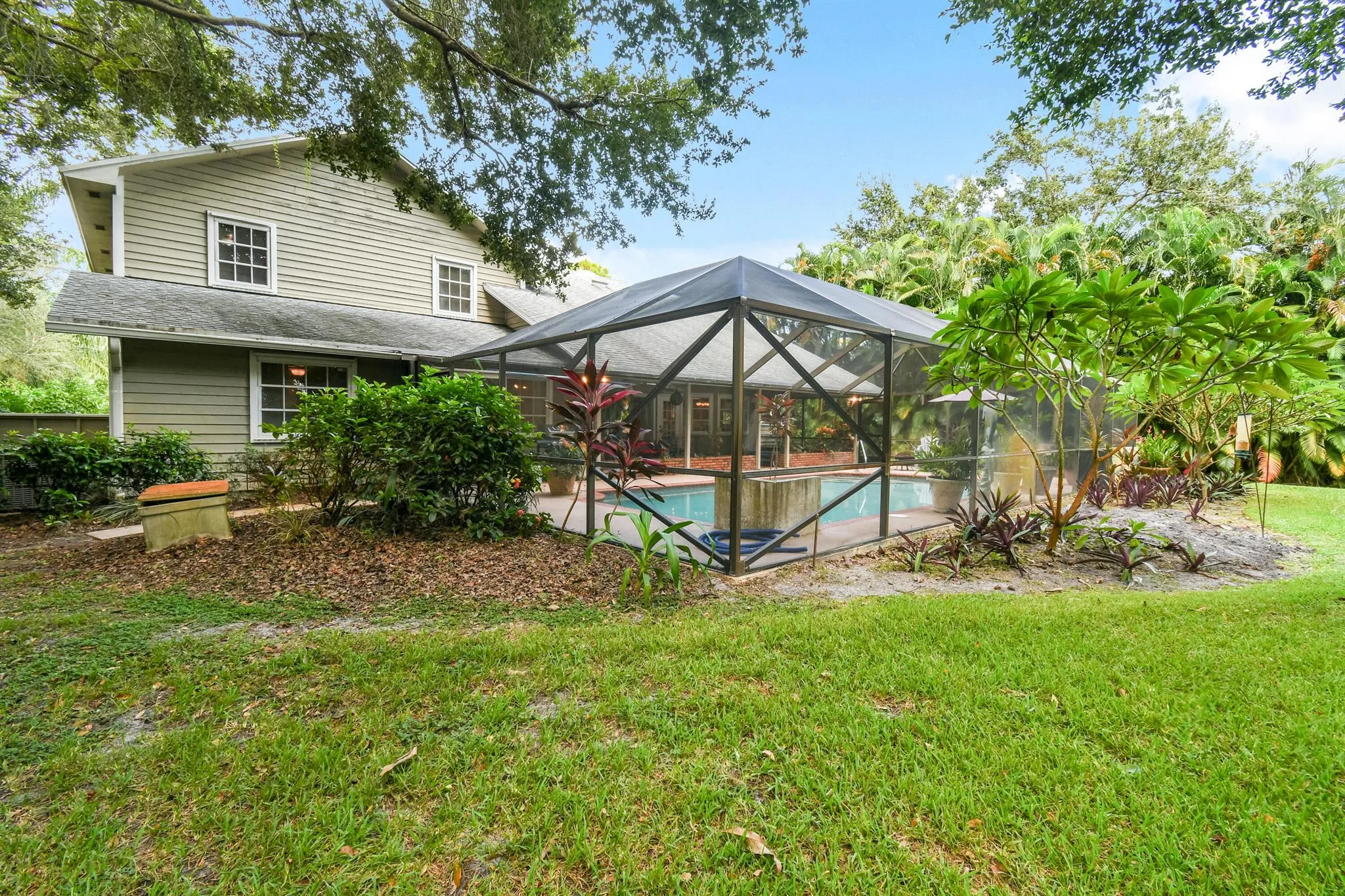 6621 Woodlake Road