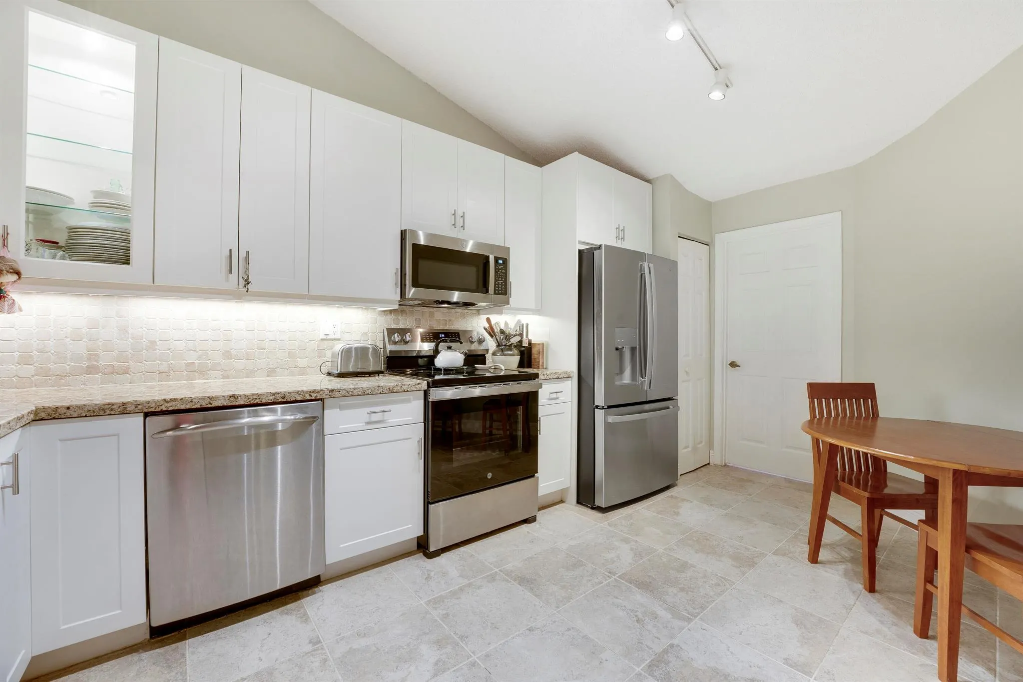 479 Ashwood Place