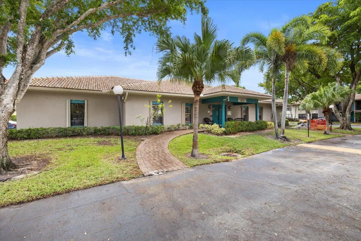 9845 Pineapple Tree Drive, #108