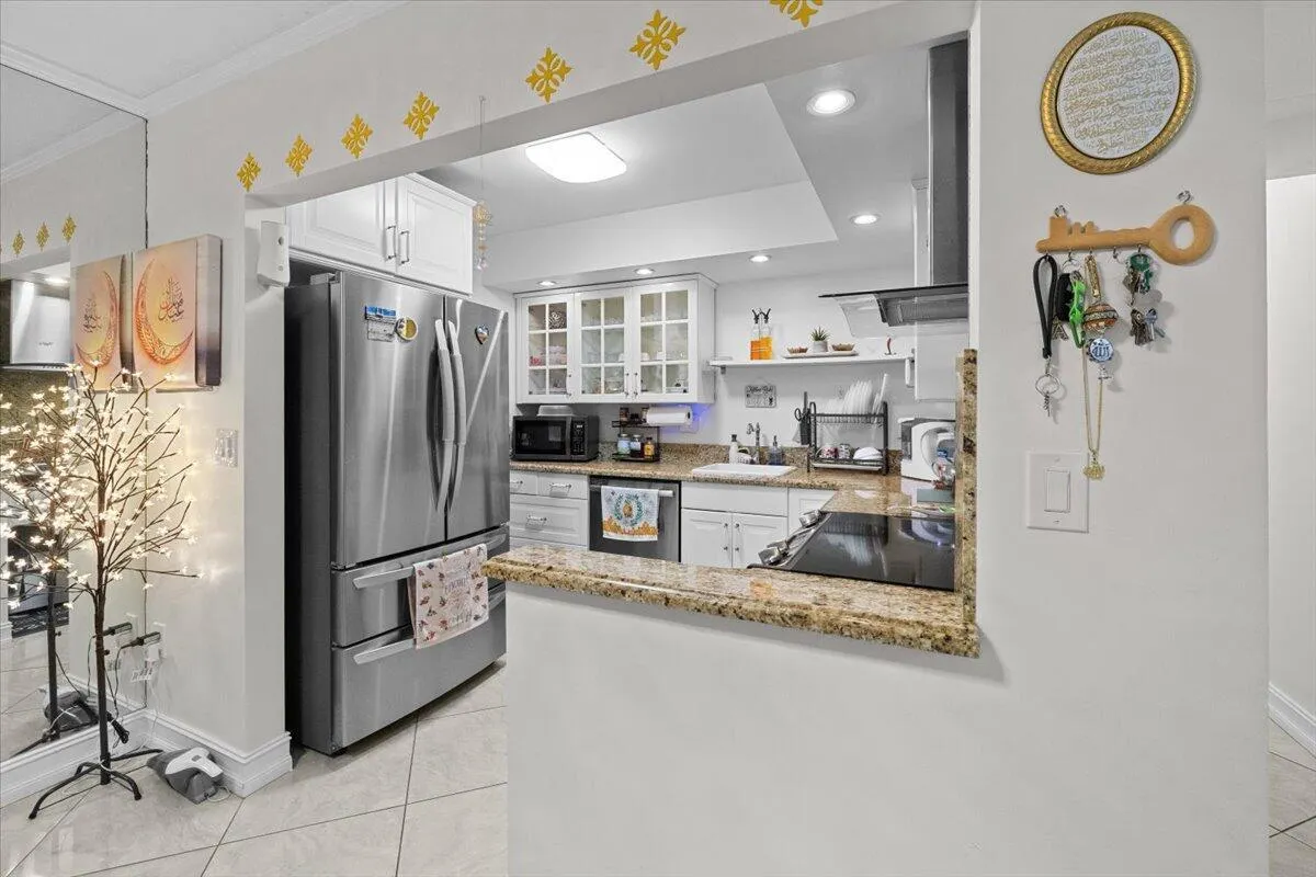9845 Pineapple Tree Drive, #108