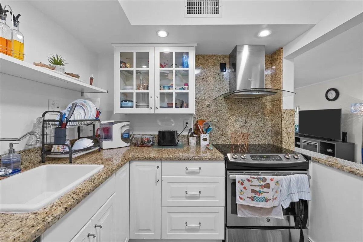 9845 Pineapple Tree Drive, #108