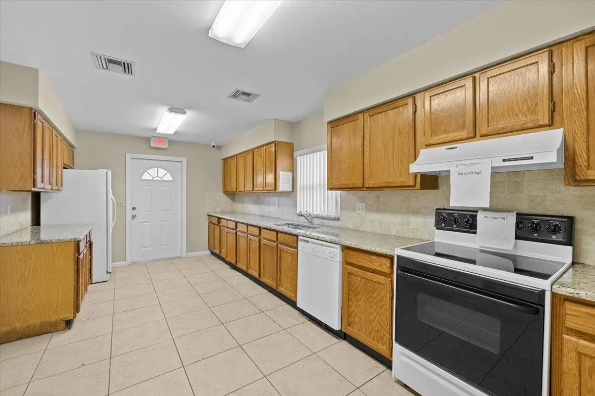 9845 Pineapple Tree Drive, #108