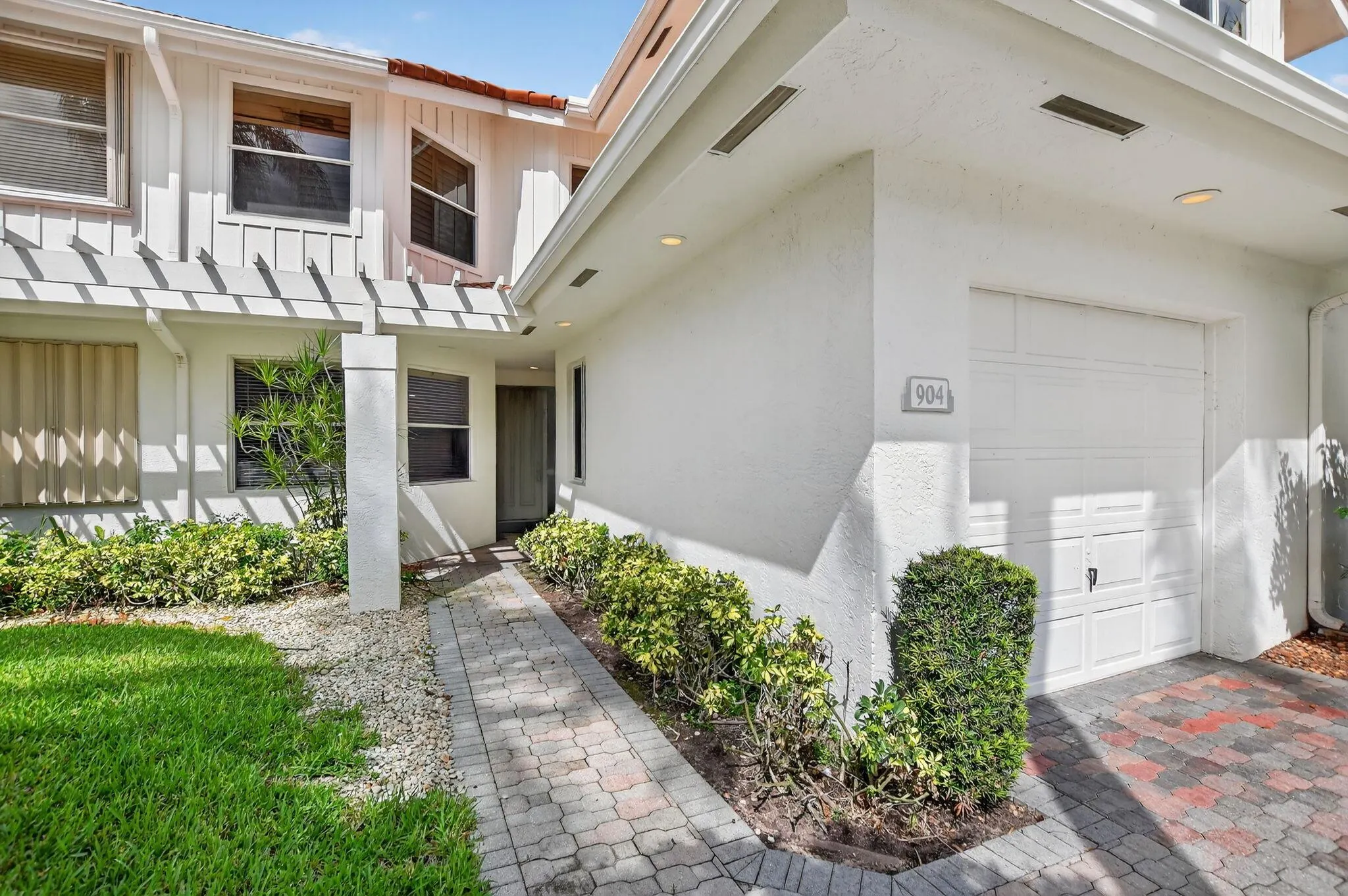 5781 NW 24th Avenue, #904