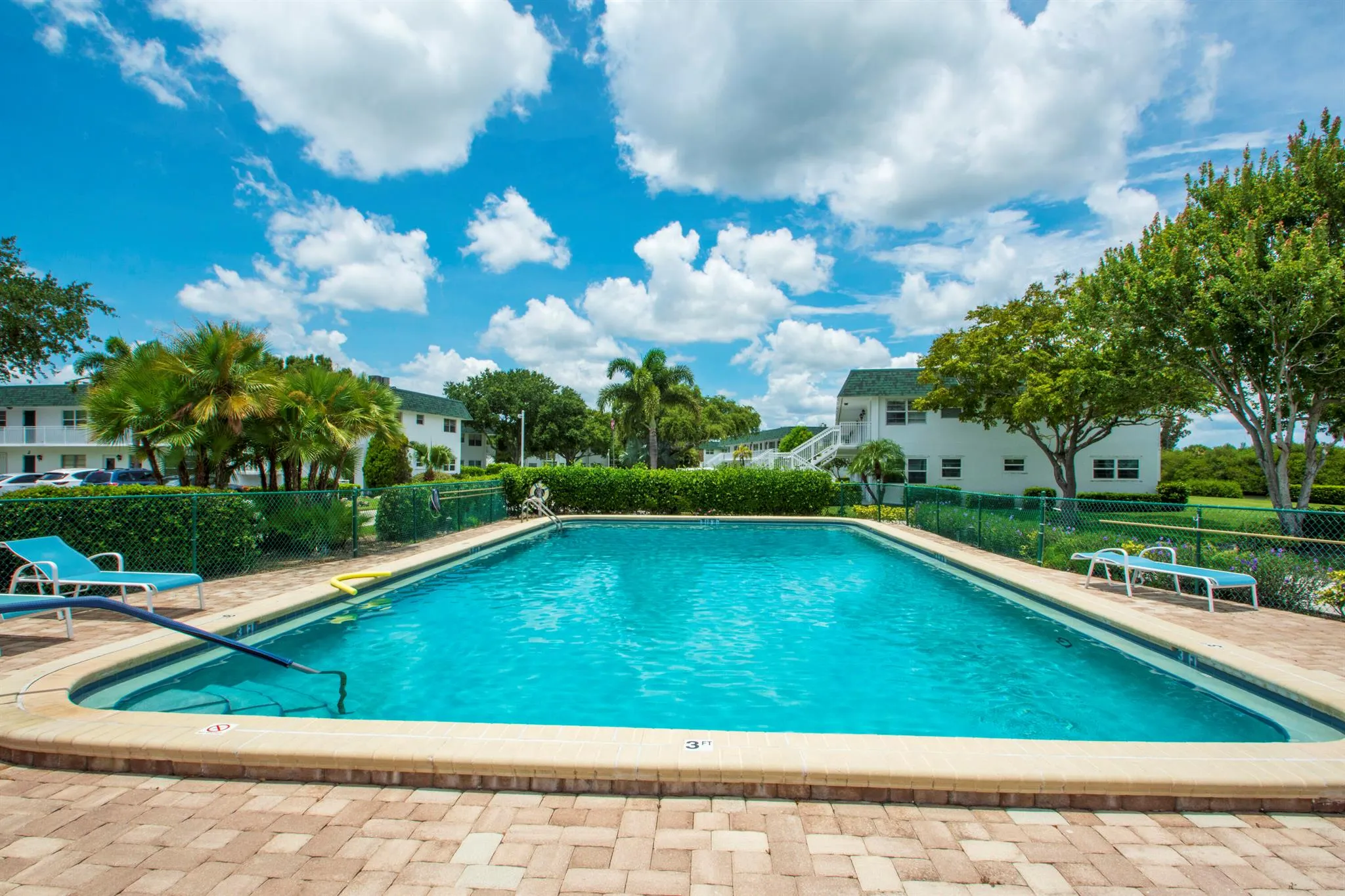 2800 Indian River Boulevard, #J10