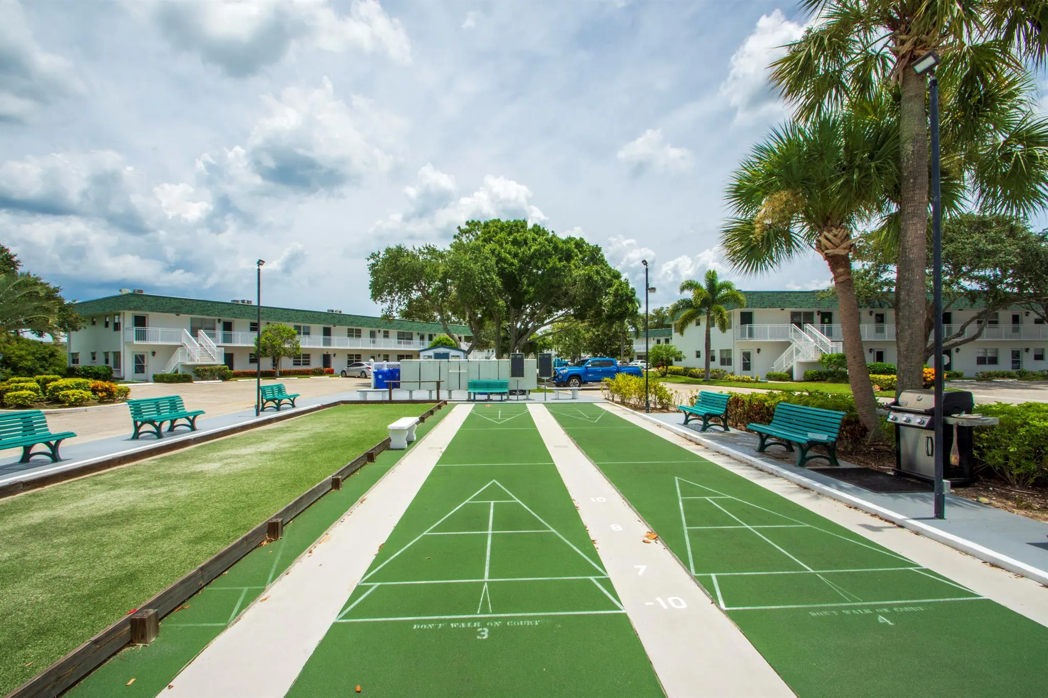 2800 Indian River Boulevard, #J10