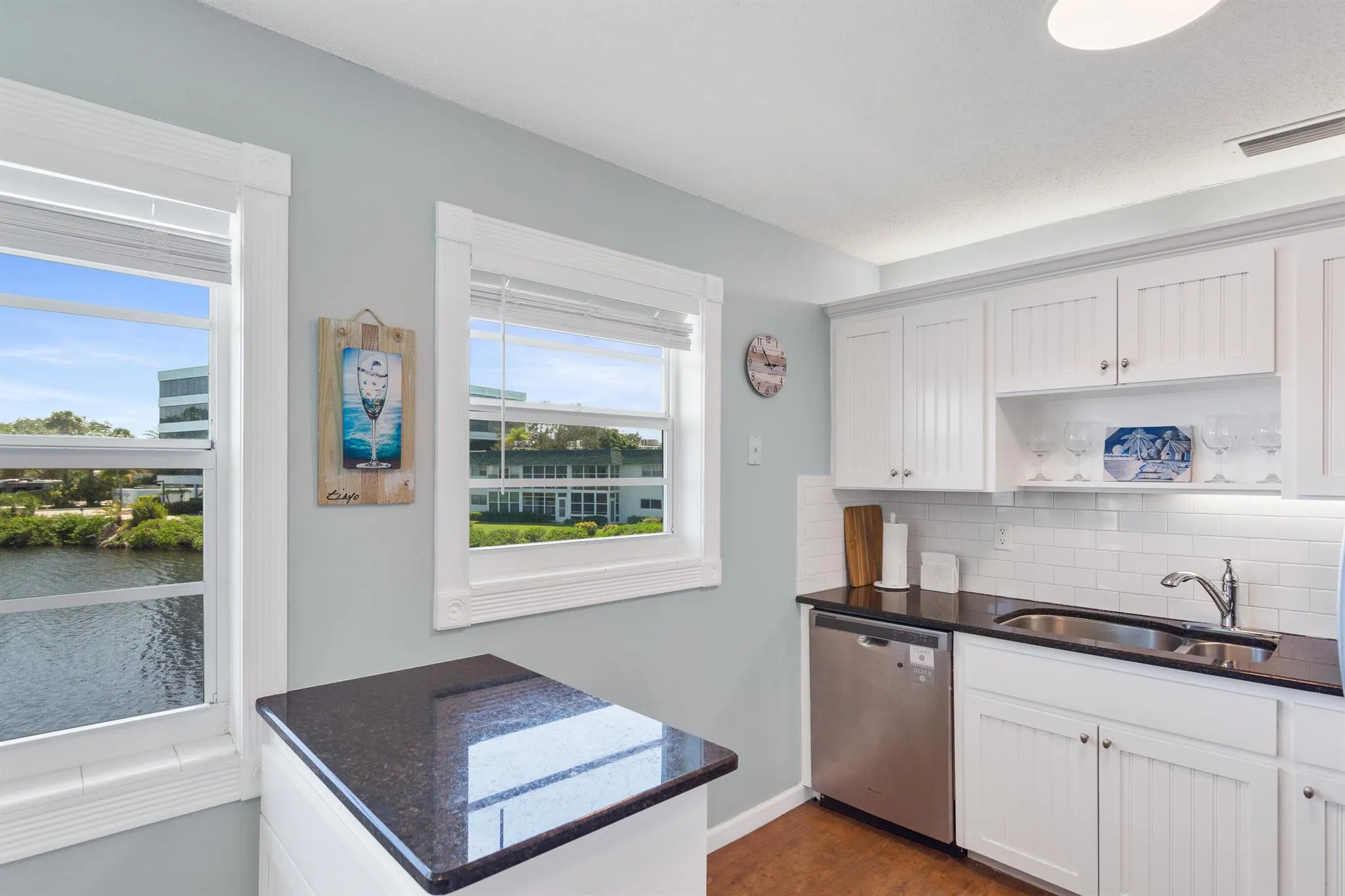 2800 Indian River Boulevard, #J10