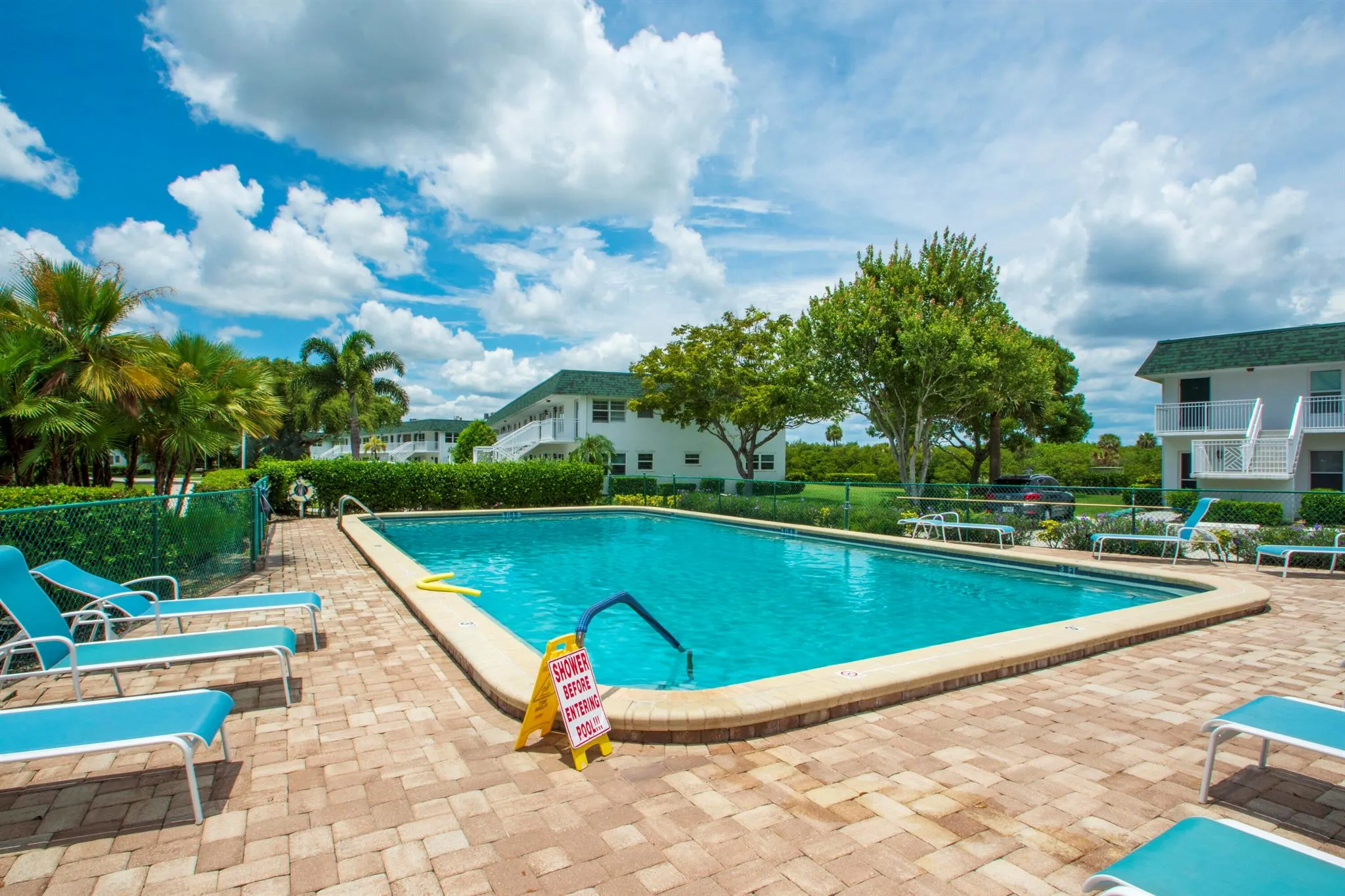 2800 Indian River Boulevard, #J10