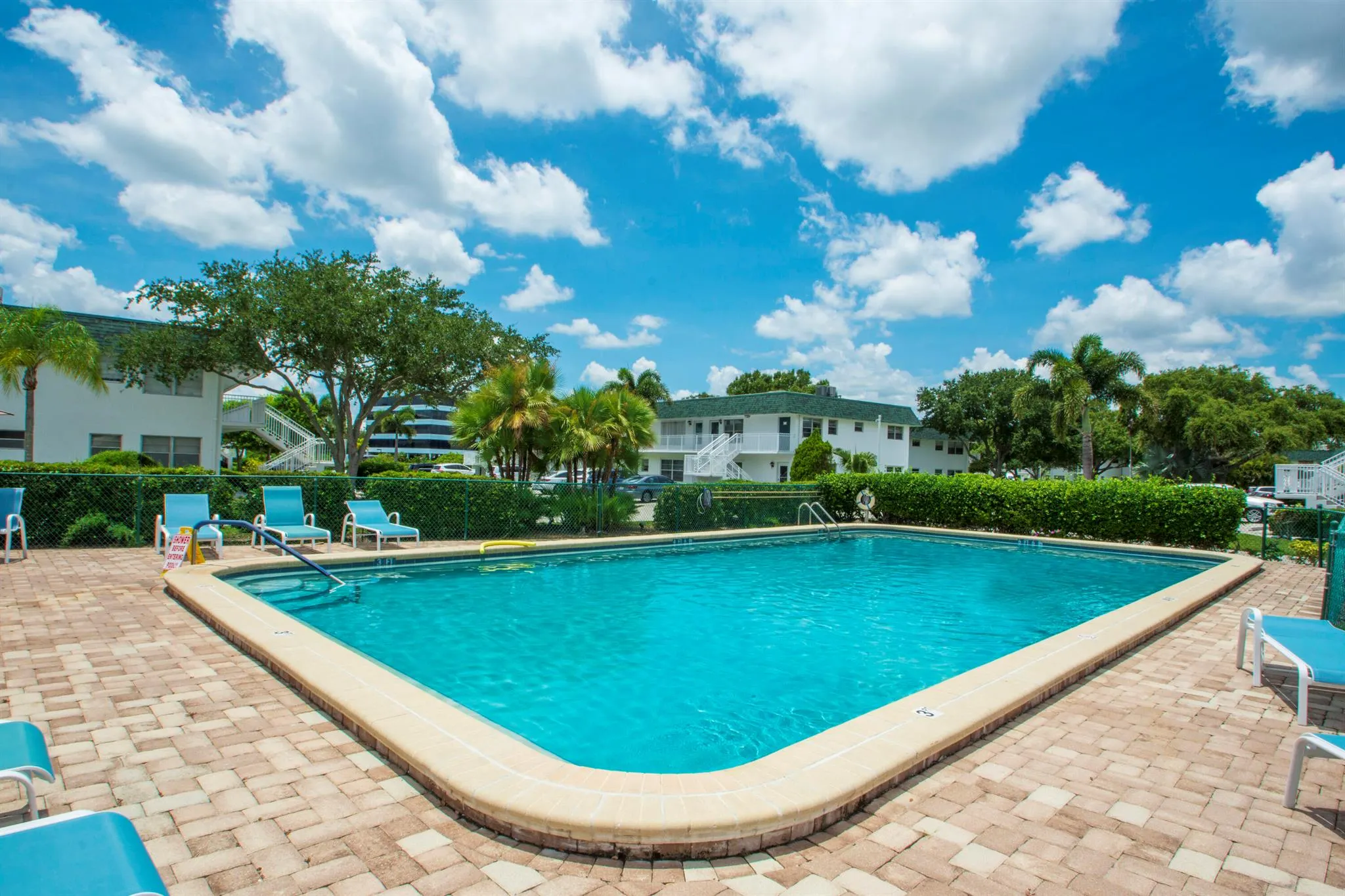 2800 Indian River Boulevard, #J10