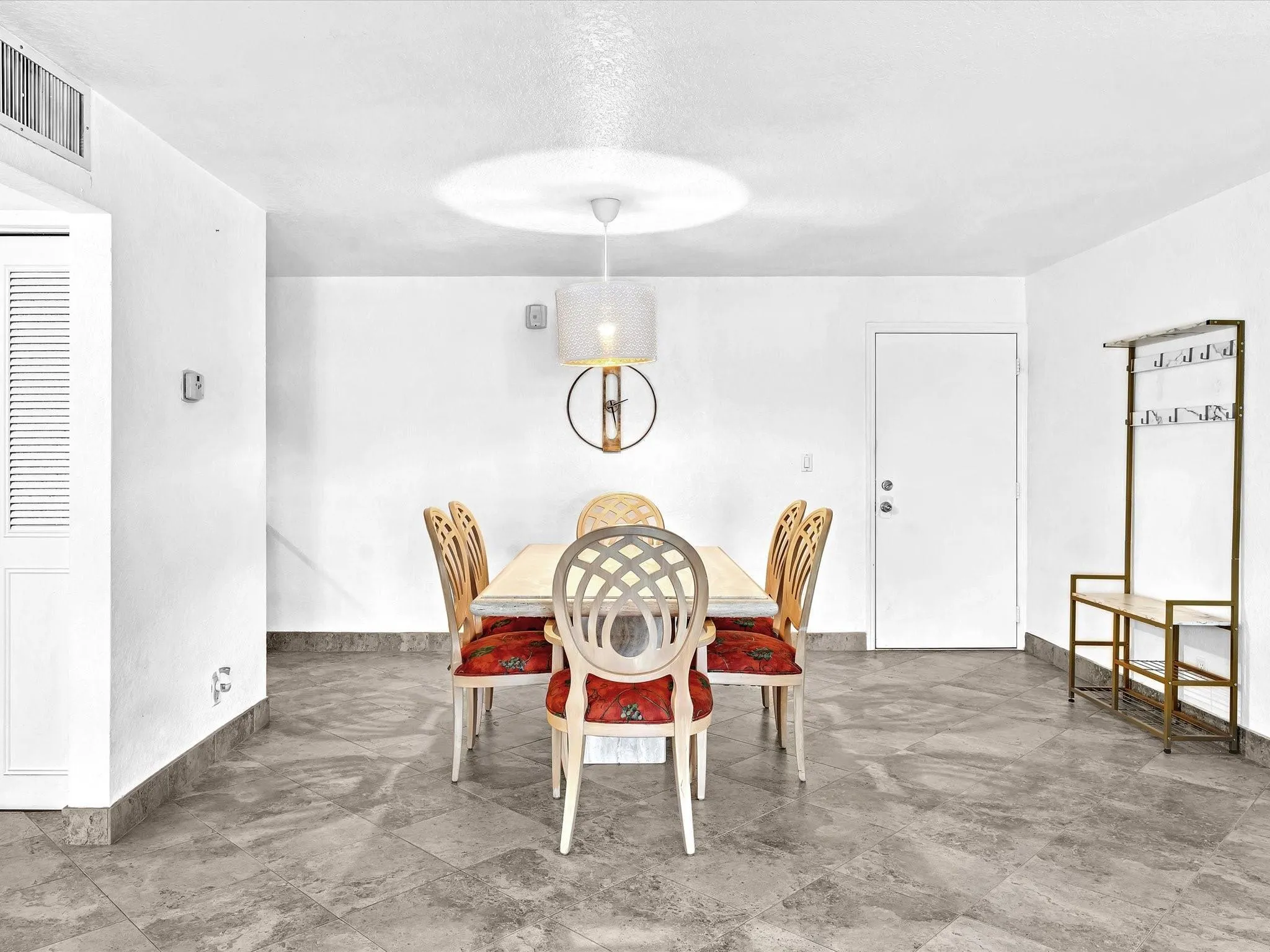 1700 SE 15th Street, #304