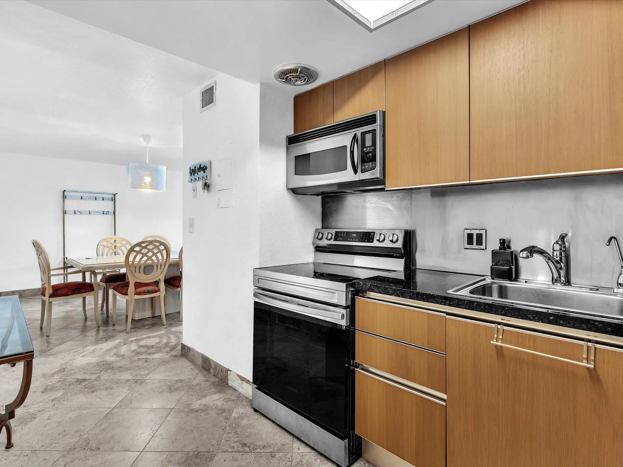 1700 SE 15th Street, #304
