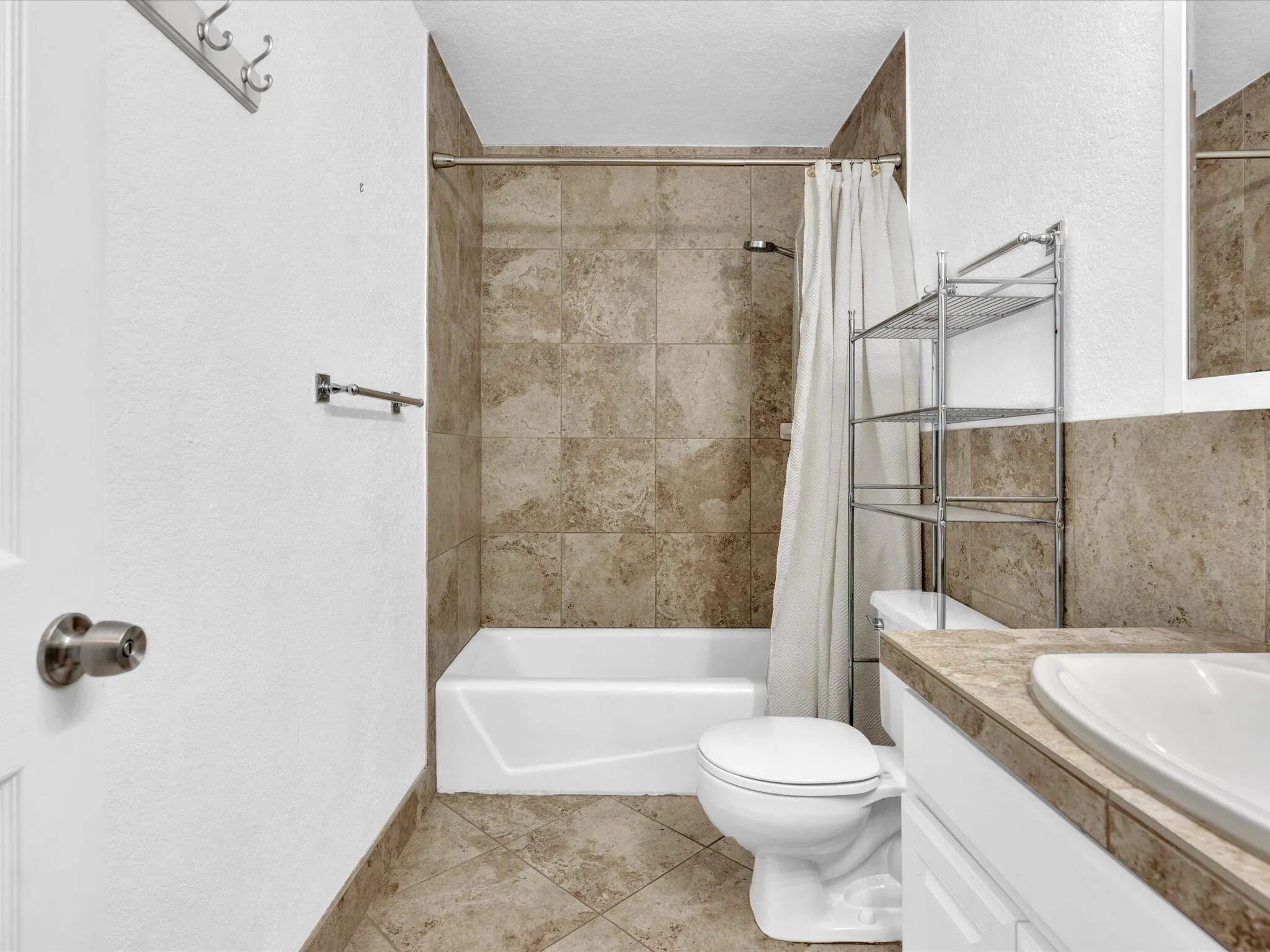 1700 SE 15th Street, #304