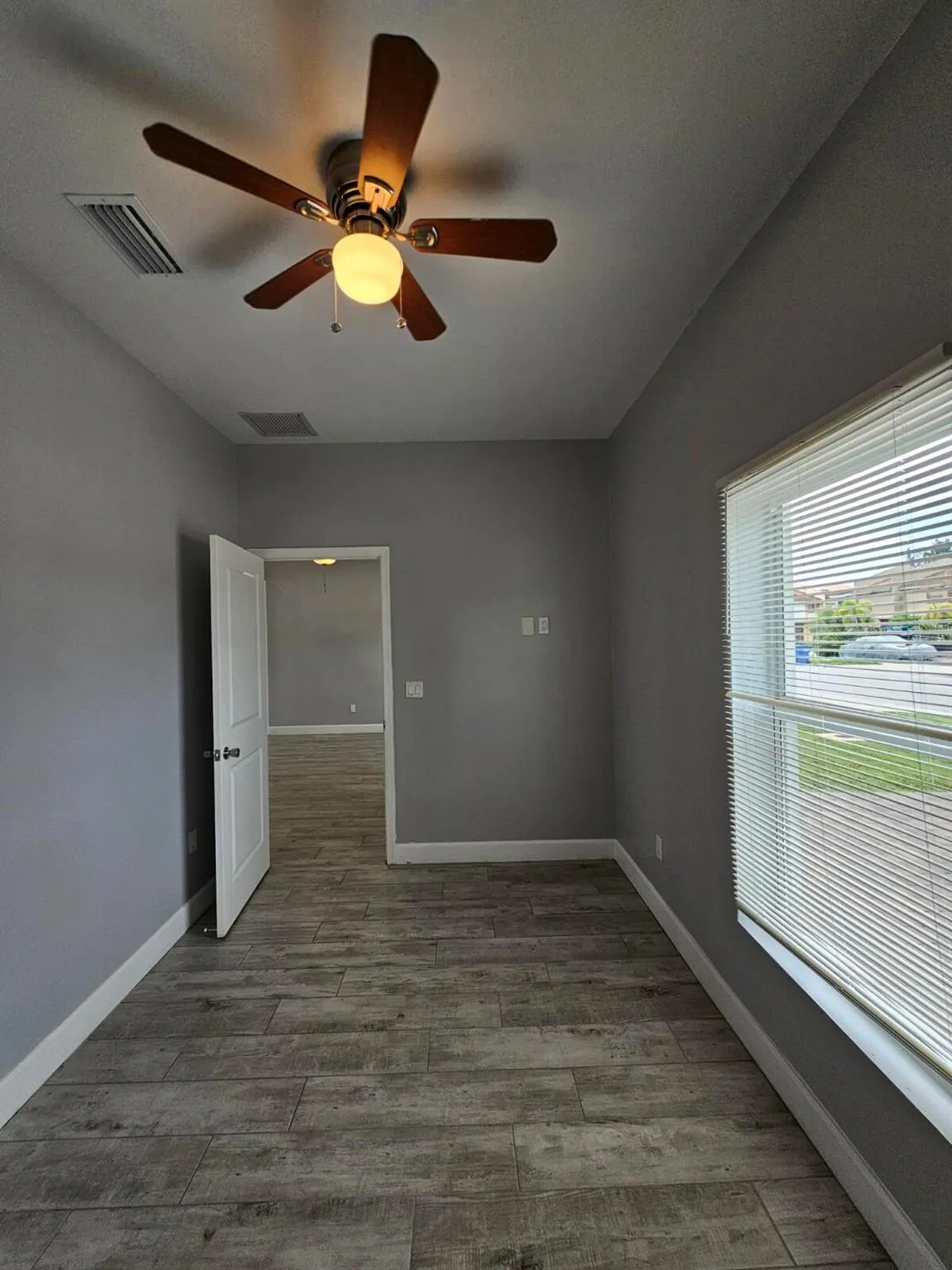 1558 W 26th Court