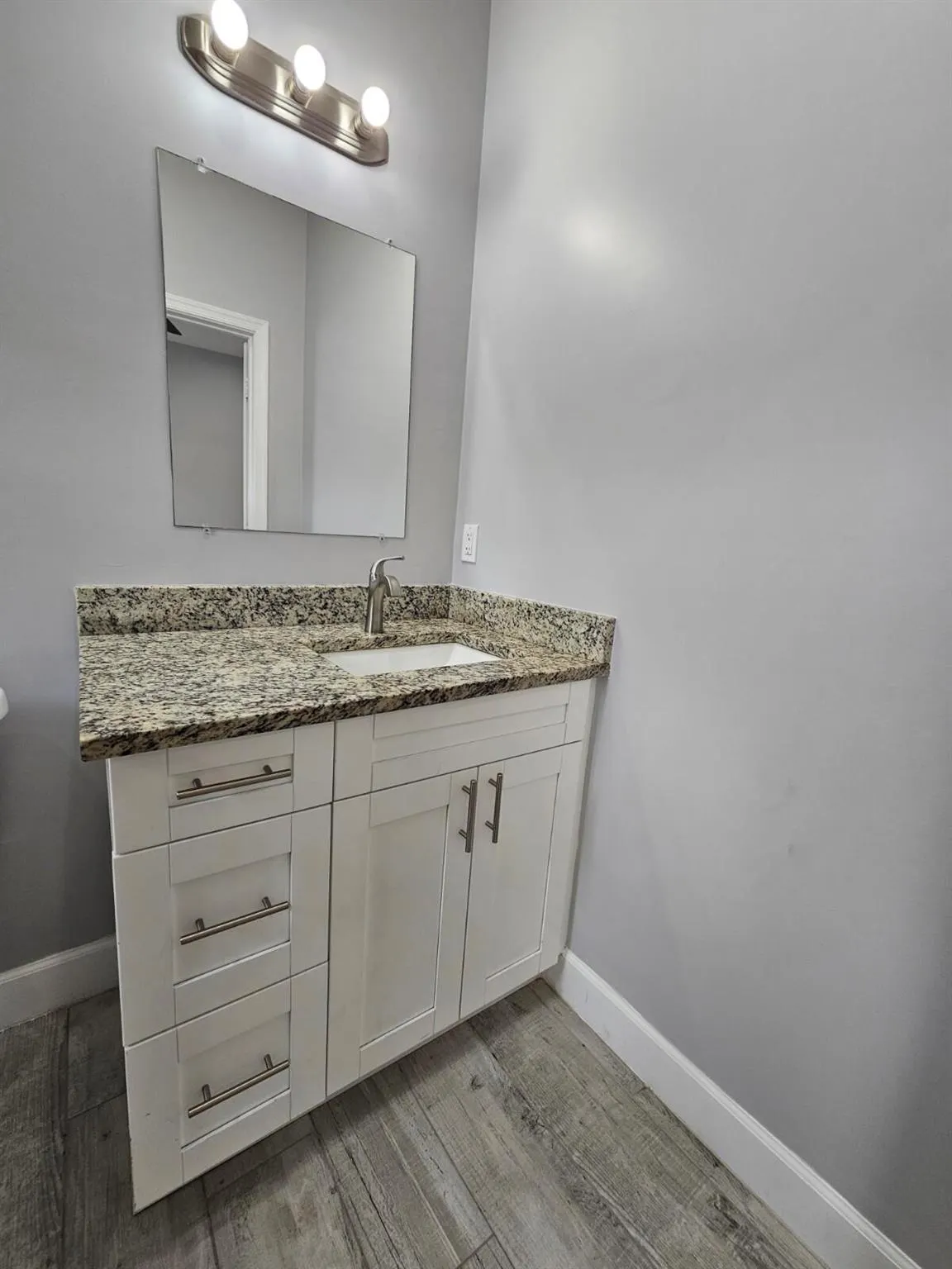 1558 W 26th Court