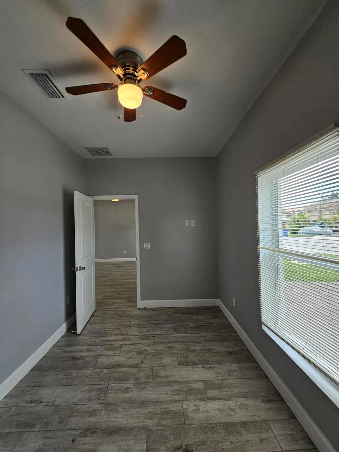 1558 W 26th Court