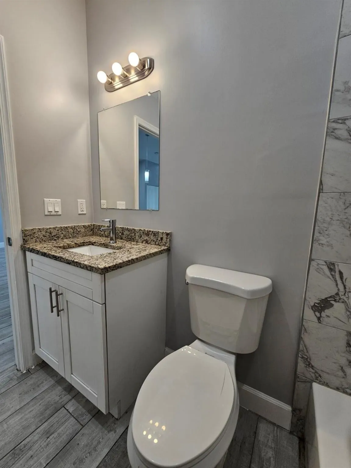 1558 W 26th Court