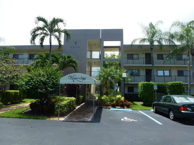 5550 Witney Drive, #308