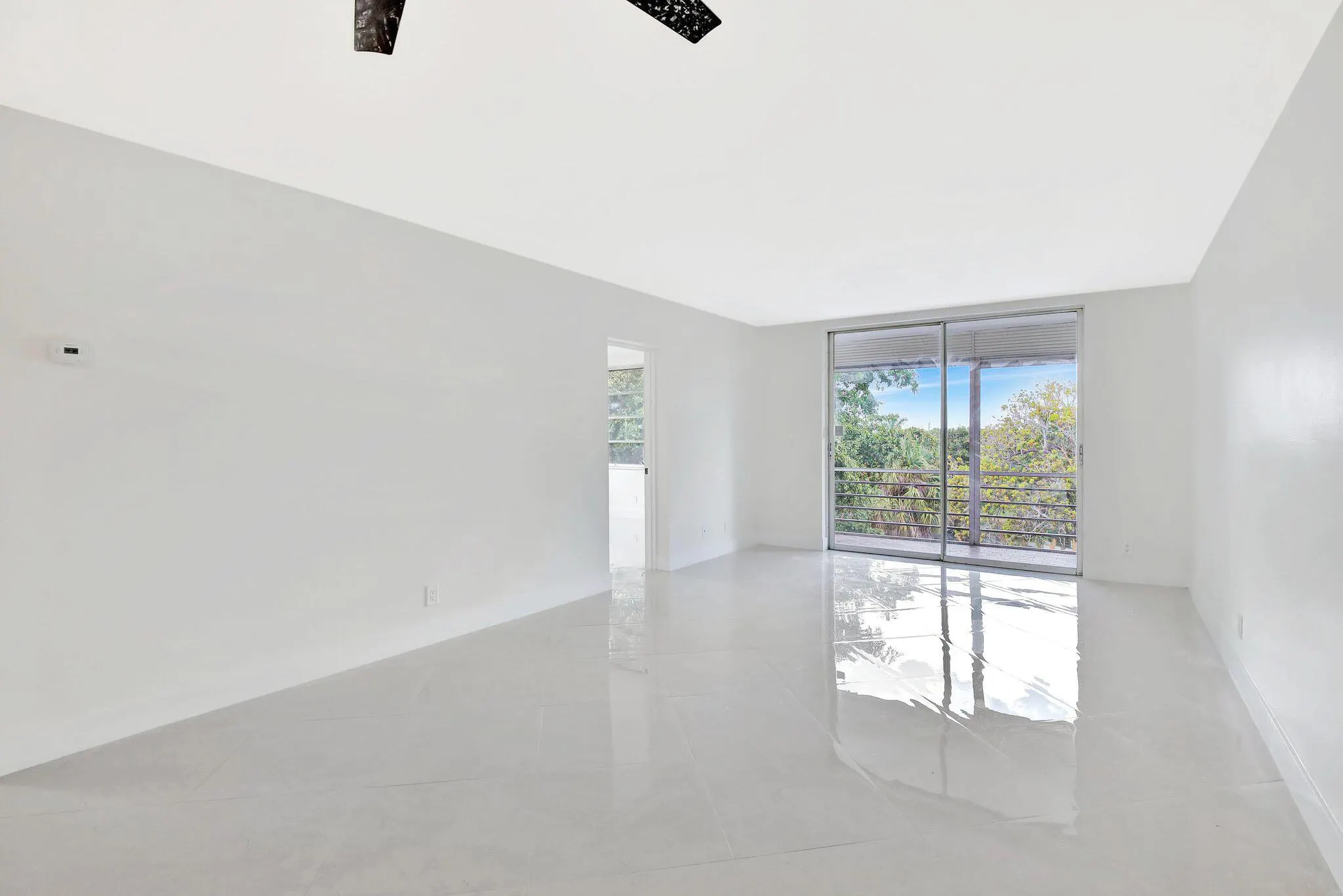 5275 NW 10th Court, #405