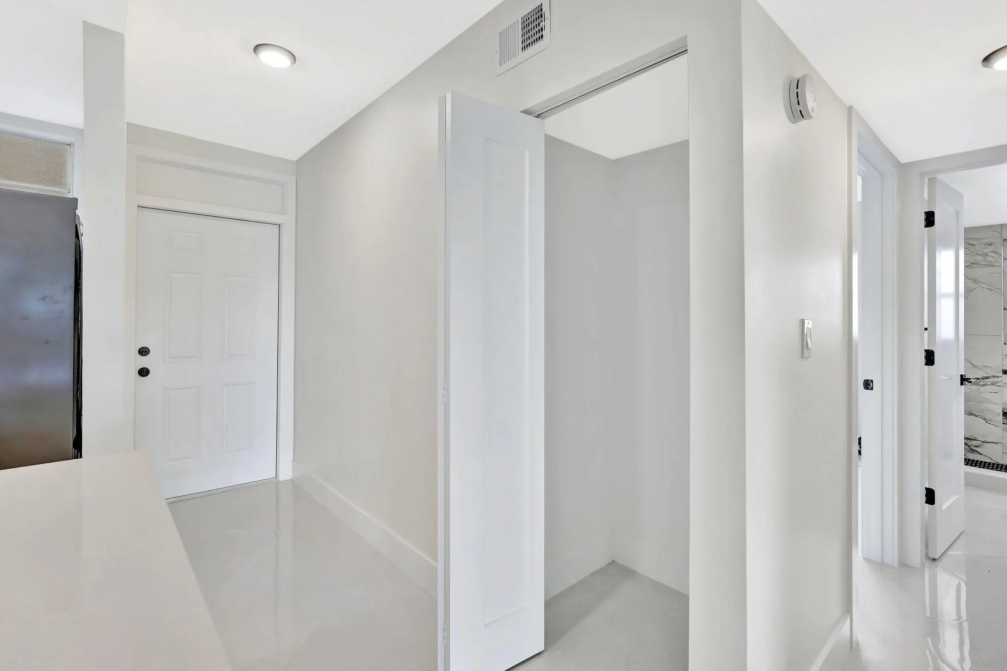 5275 NW 10th Court, #405