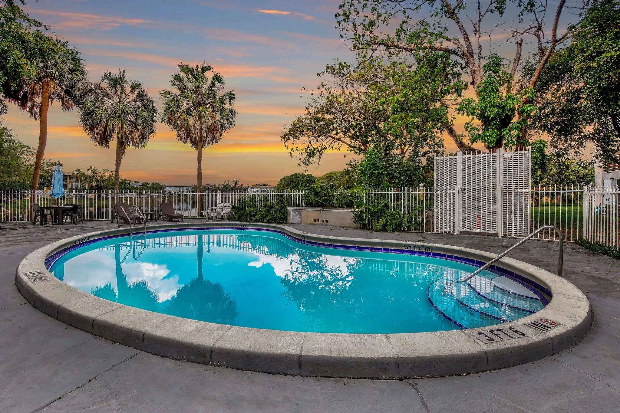 5275 NW 10th Court, #405