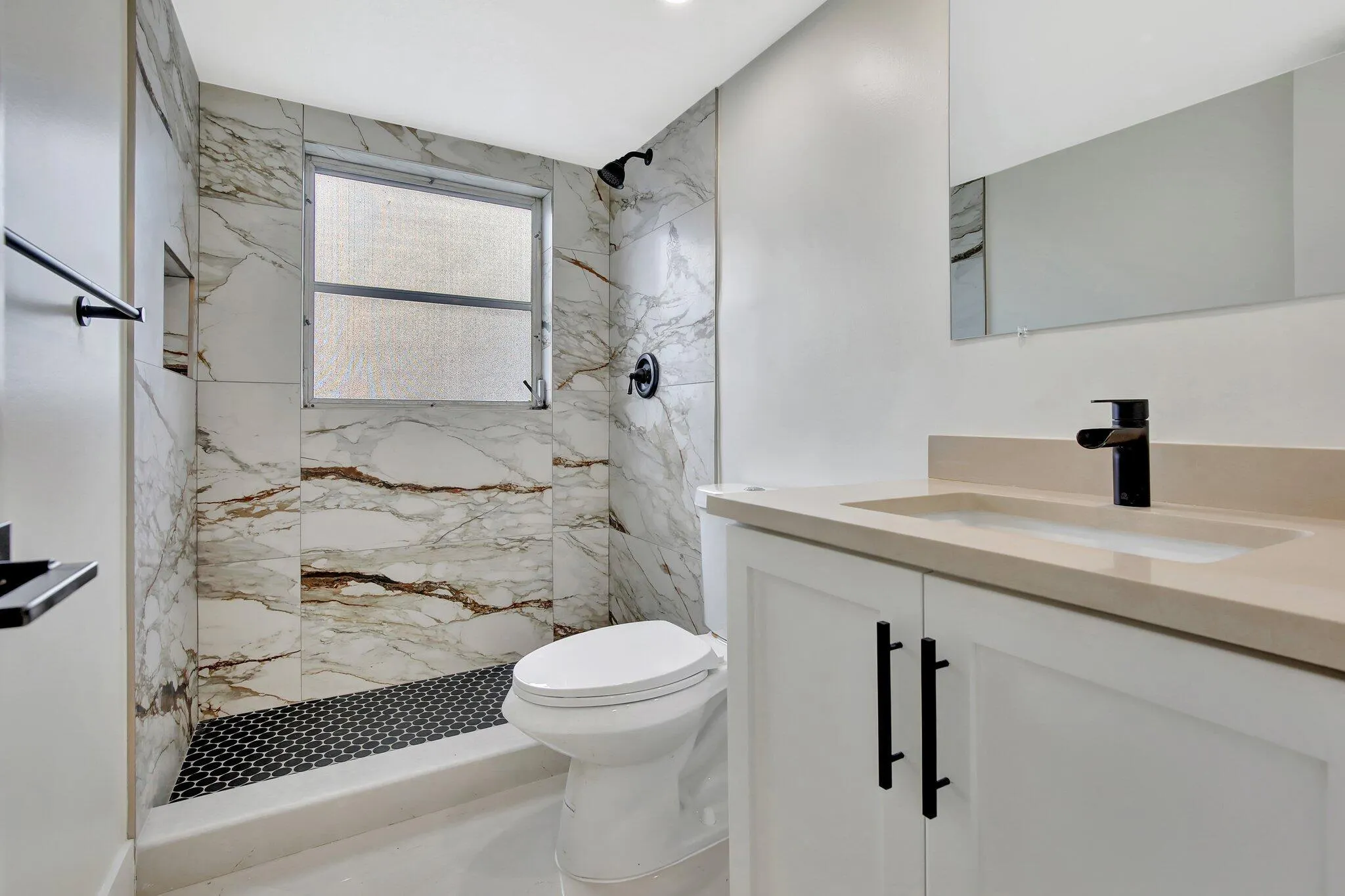 5275 NW 10th Court, #405