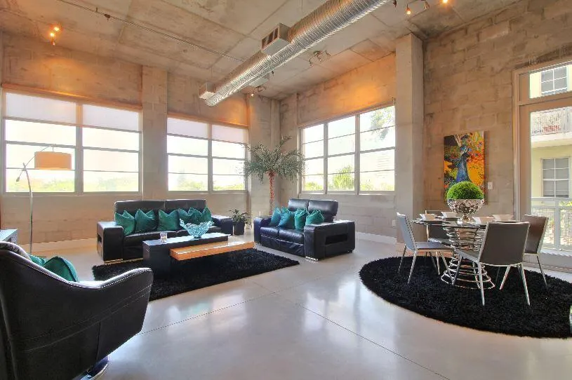 445 N Andrews Avenue, #301