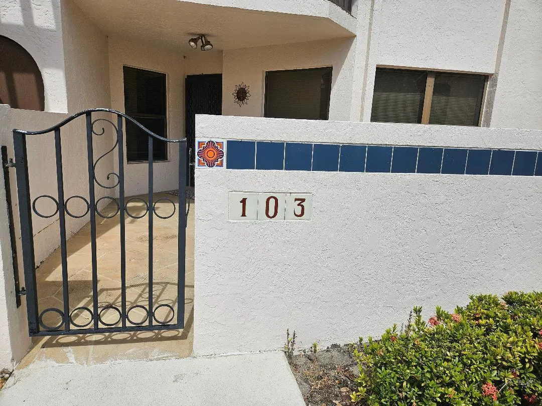 6070 SE Martinique Drive, #103