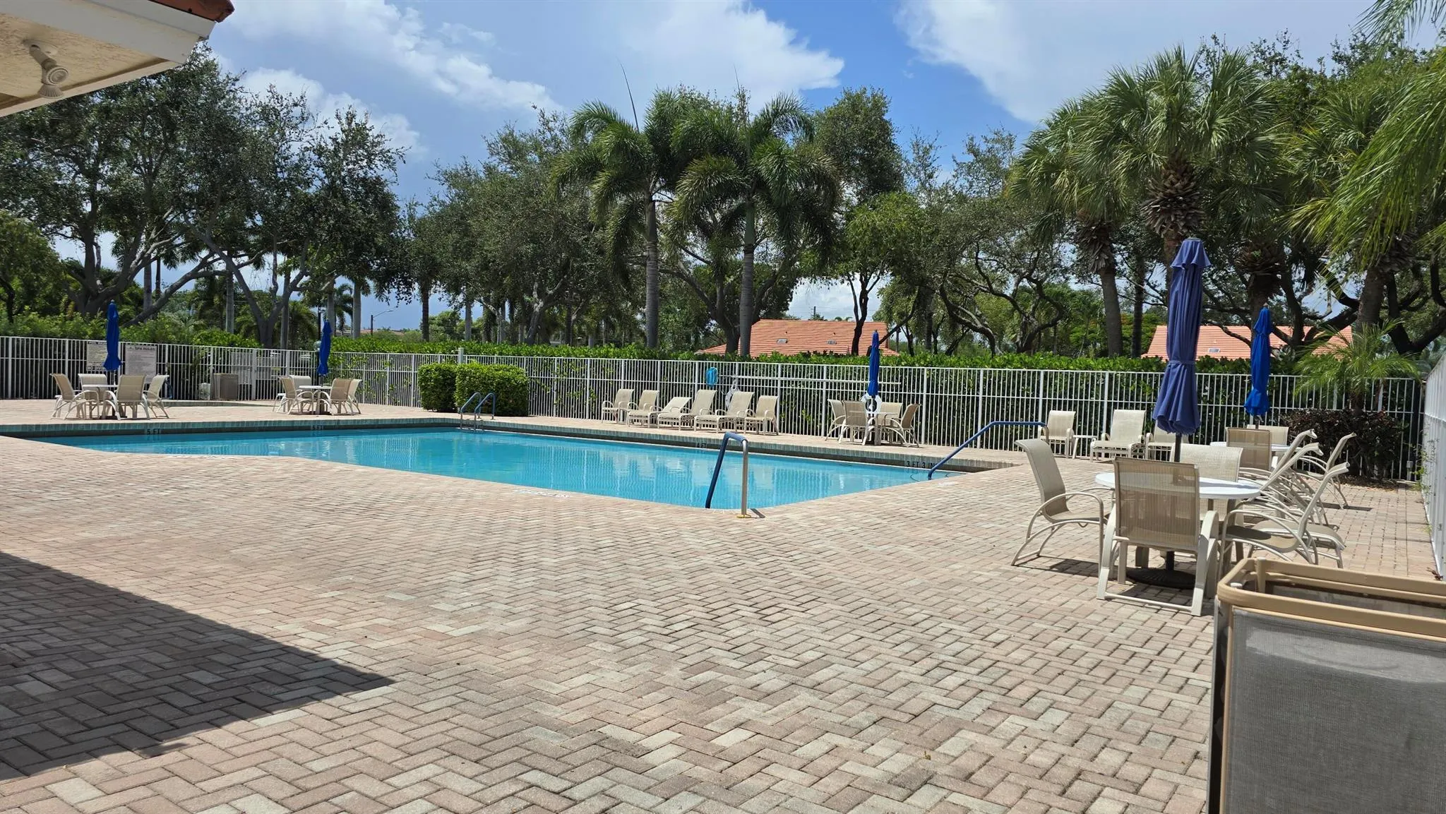 5622 Royal Lake Circle