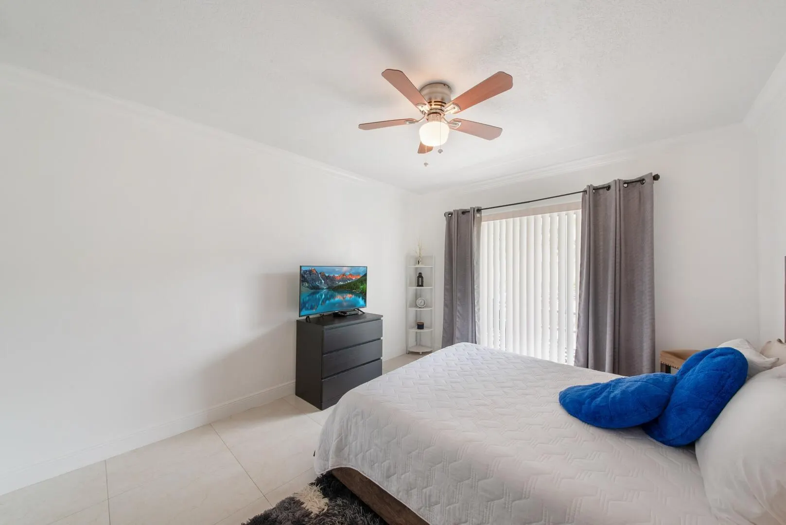 2581 N Garden Drive, #206