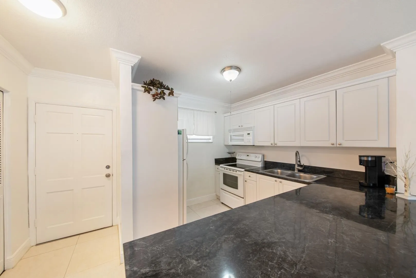 2581 N Garden Drive, #206