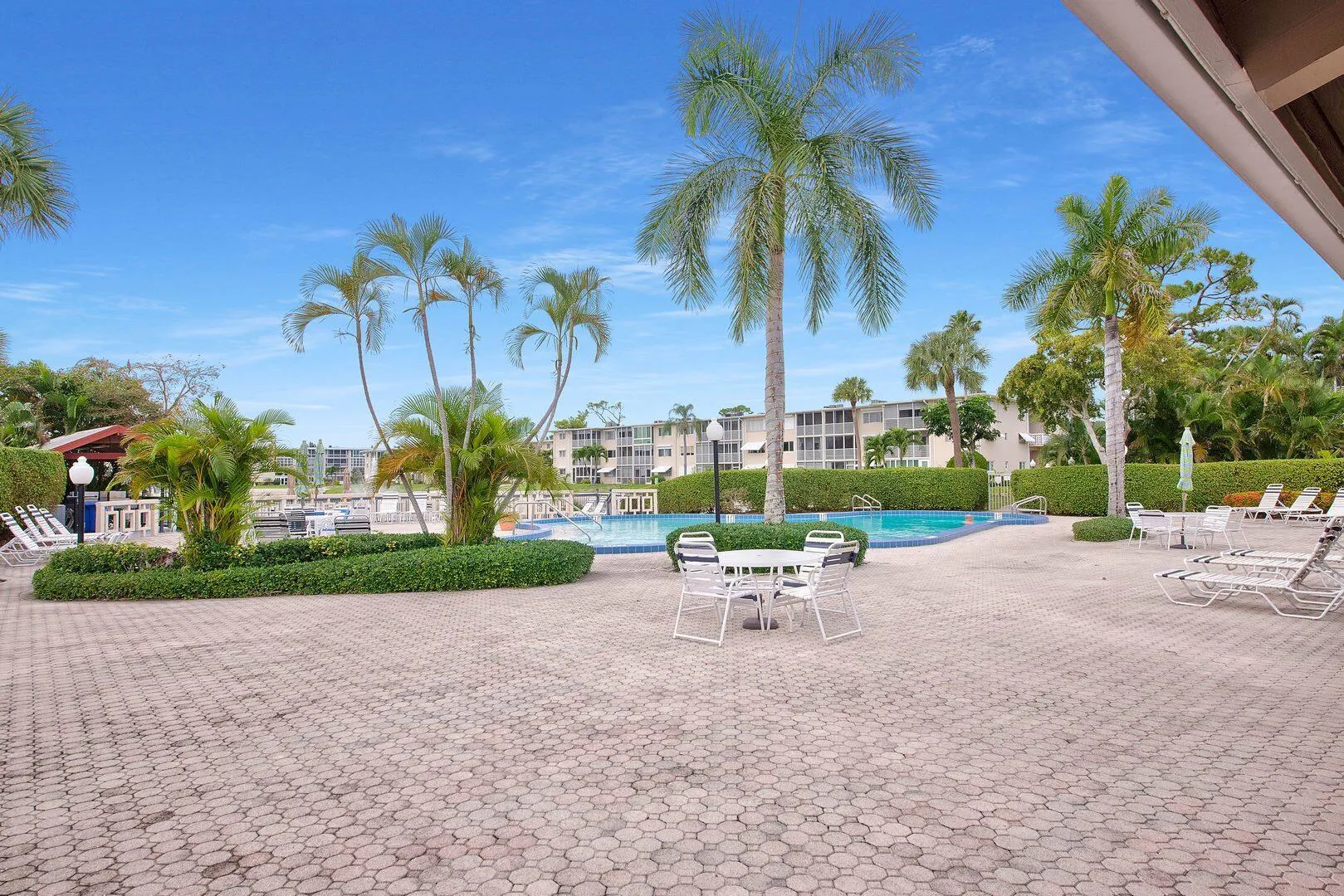 2581 N Garden Drive, #206