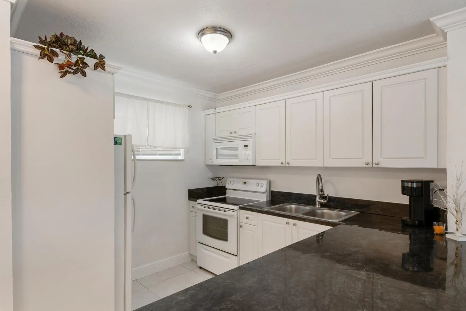 2581 N Garden Drive, #206