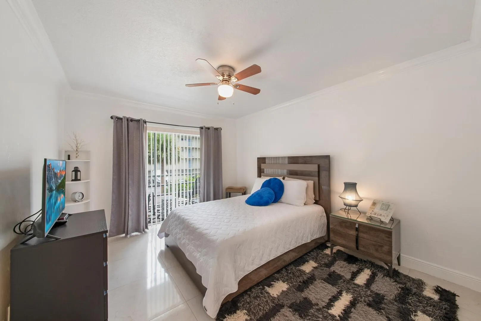 2581 N Garden Drive, #206