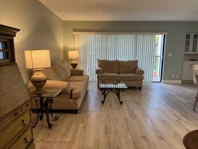 1605 S Us Highway 1, #A208