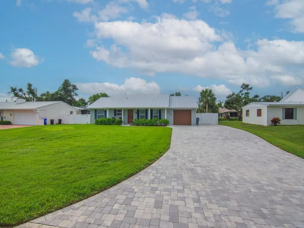 606 Conn Way