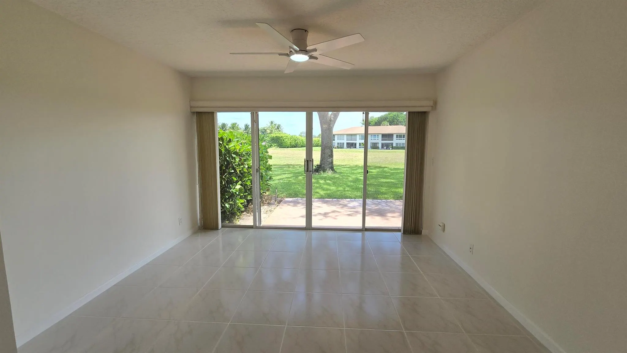 5622 Royal Lake Circle