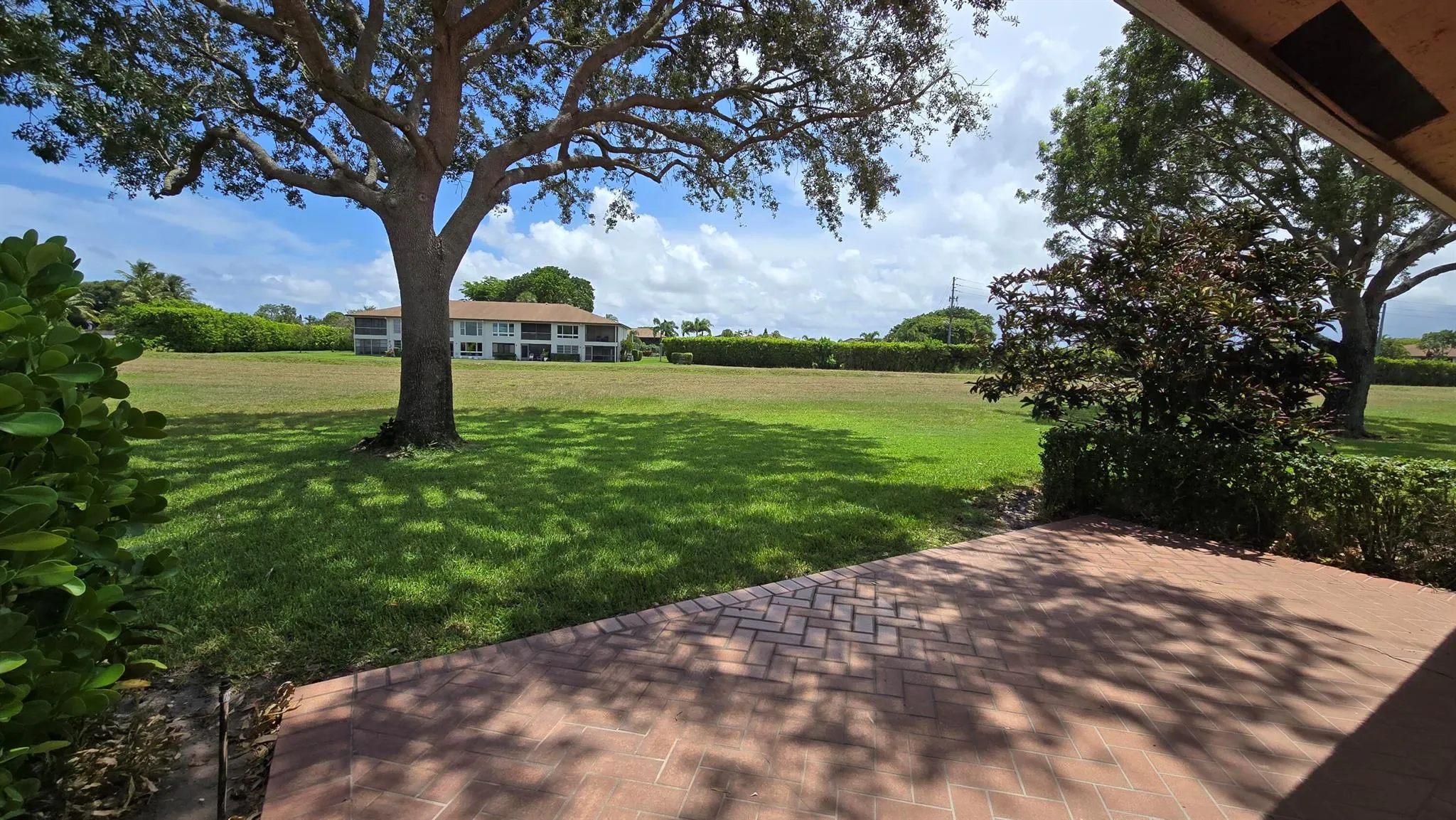 5622 Royal Lake Circle