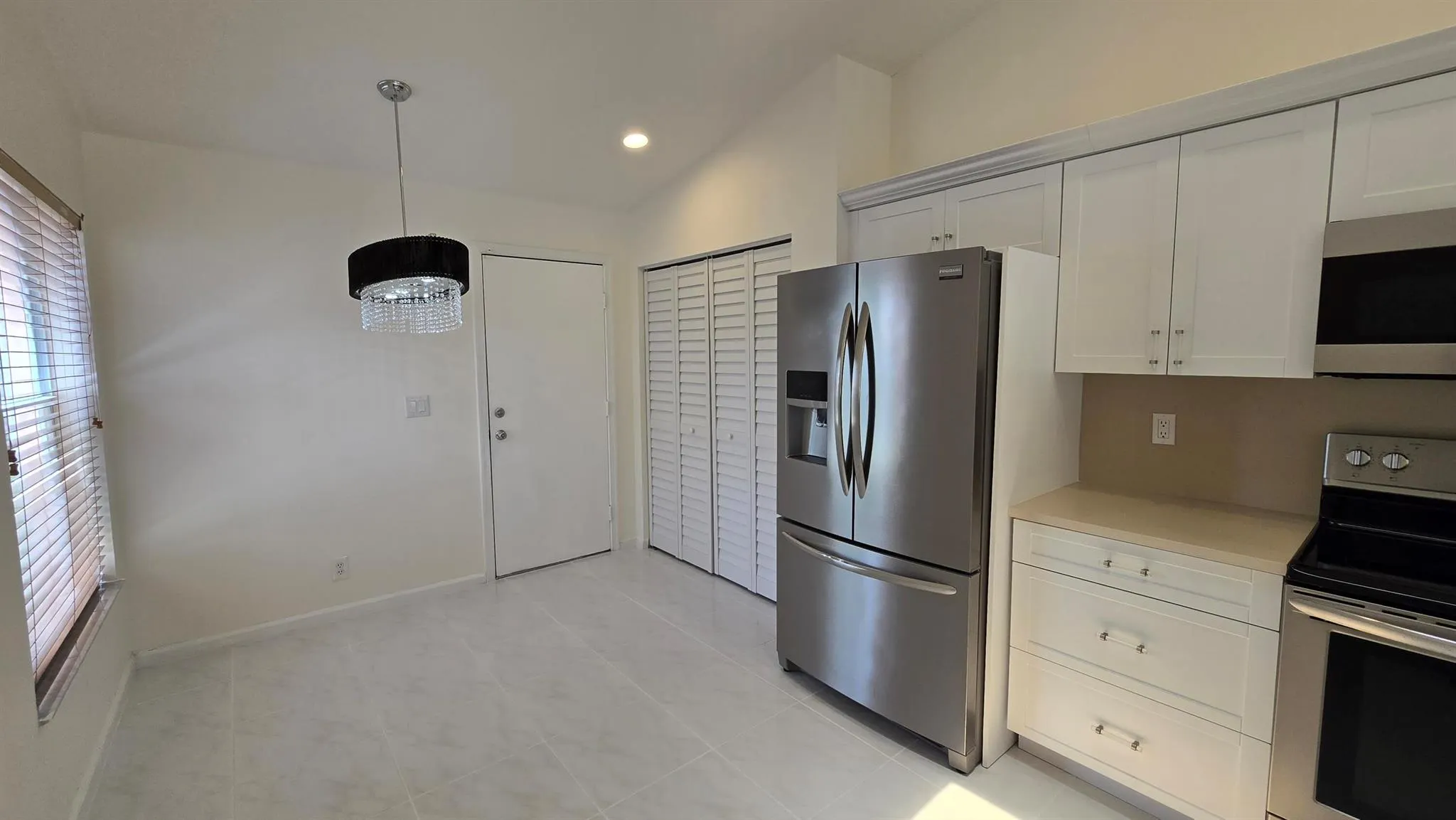 5622 Royal Lake Circle