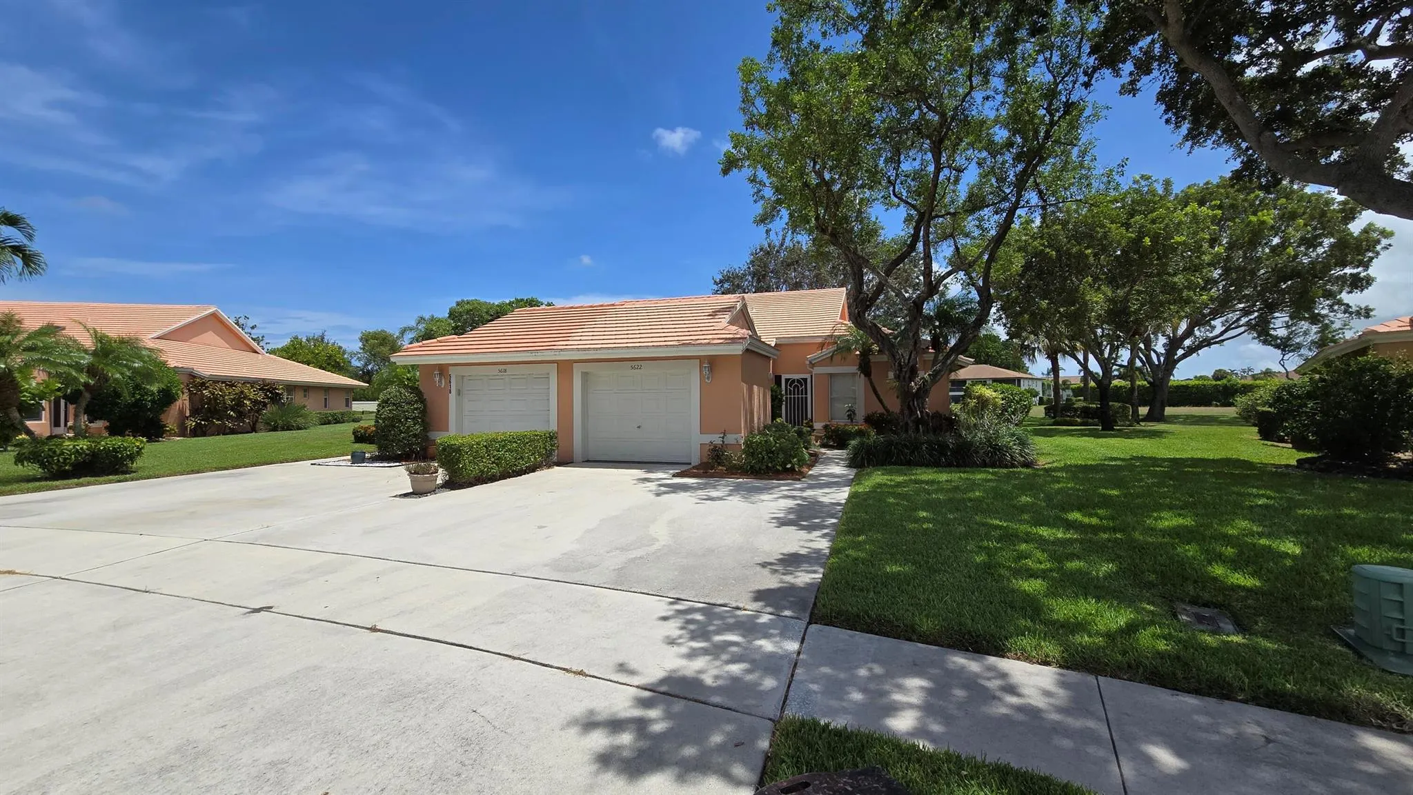 5622 Royal Lake Circle
