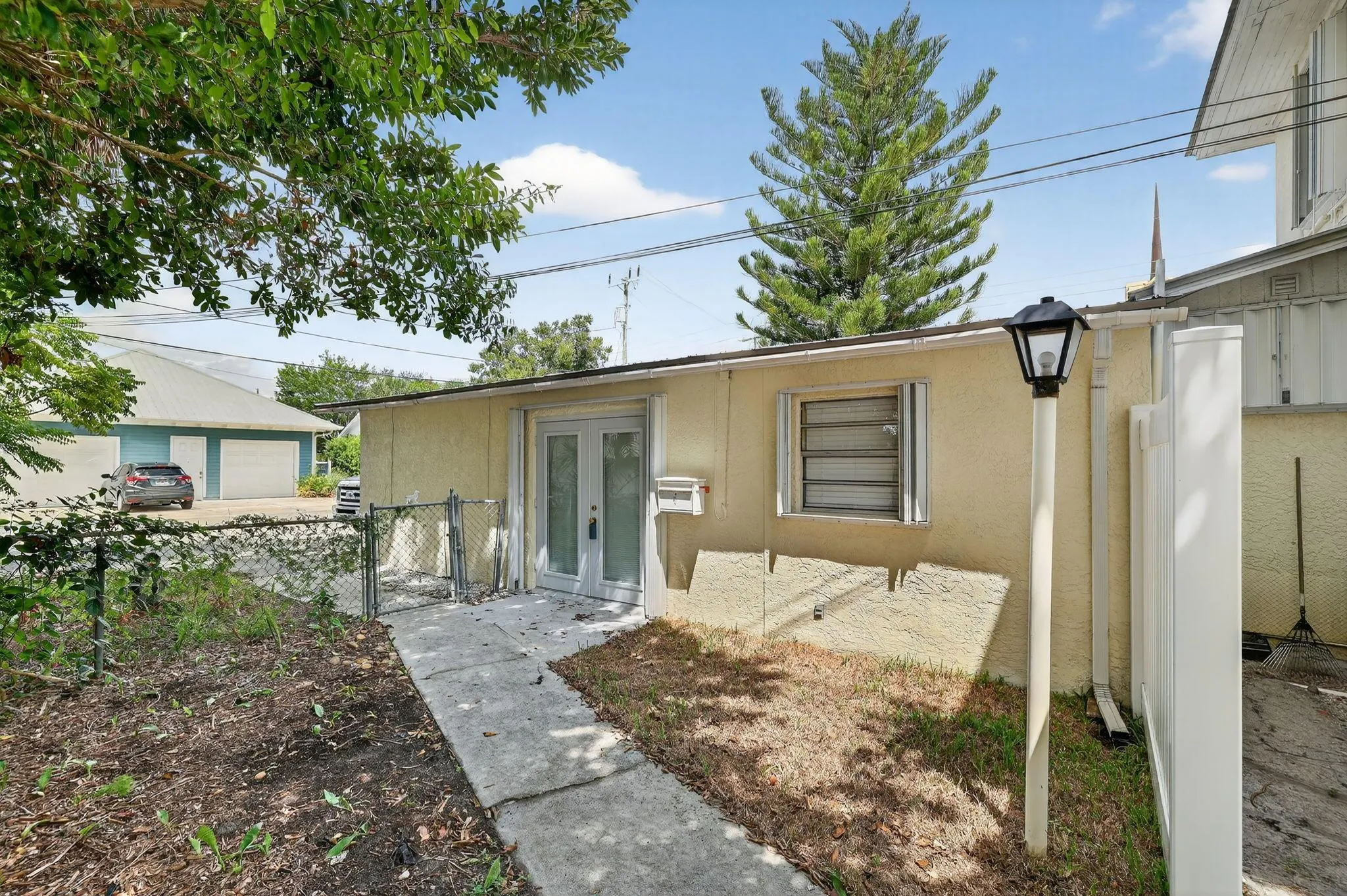 410 SW California Avenue, #B