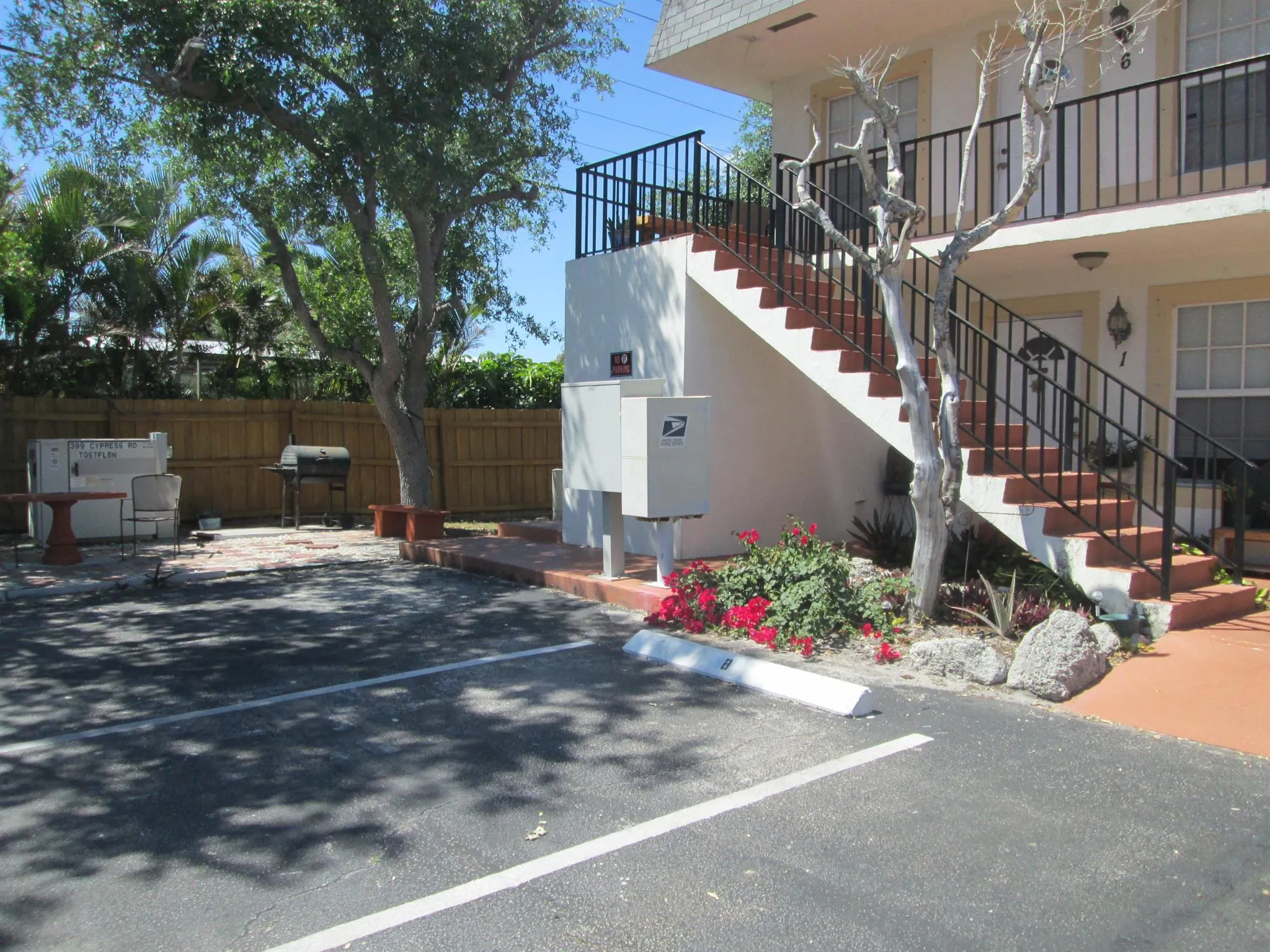405 N Cypress Drive, #1