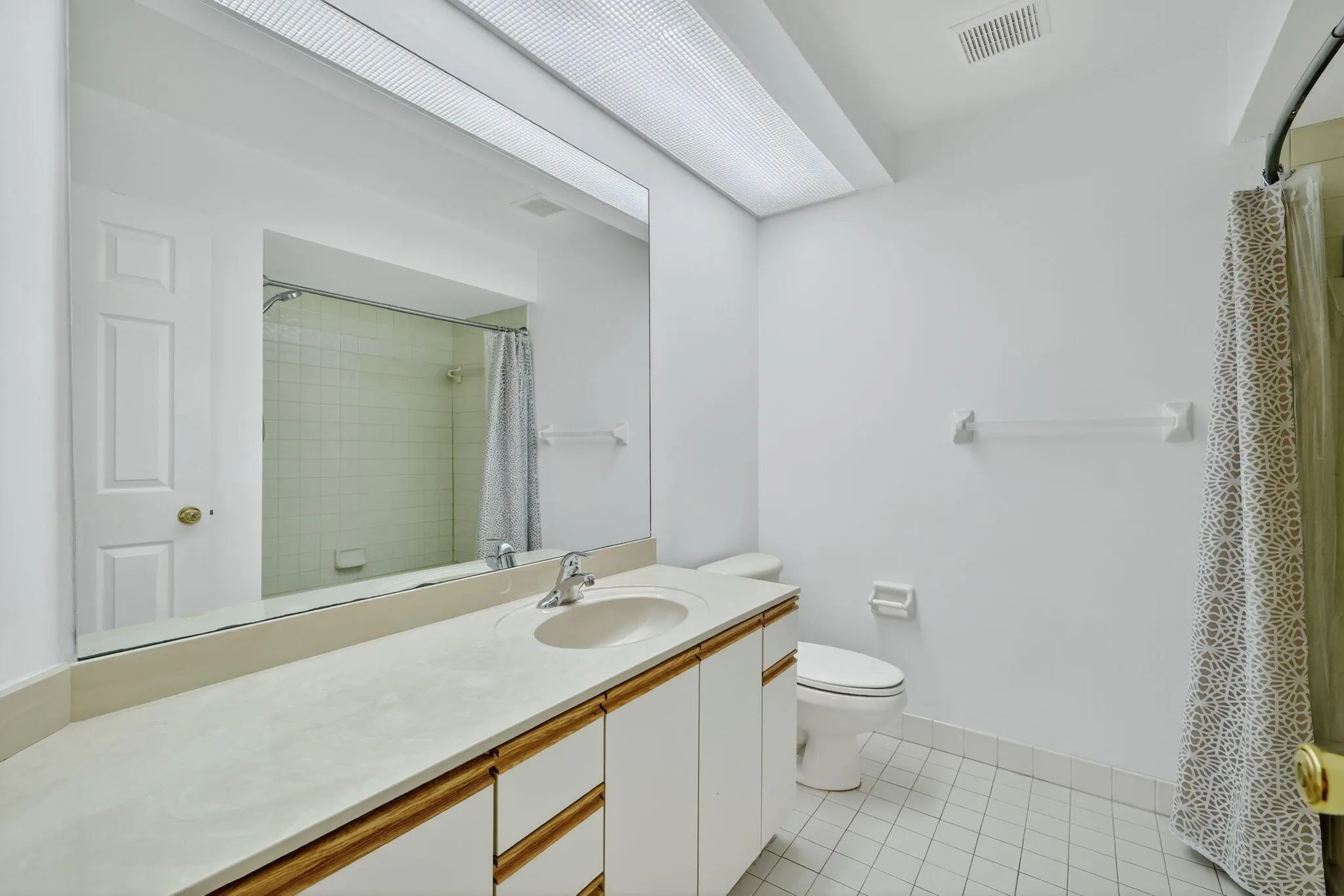 6101 SE Landing Way, #11