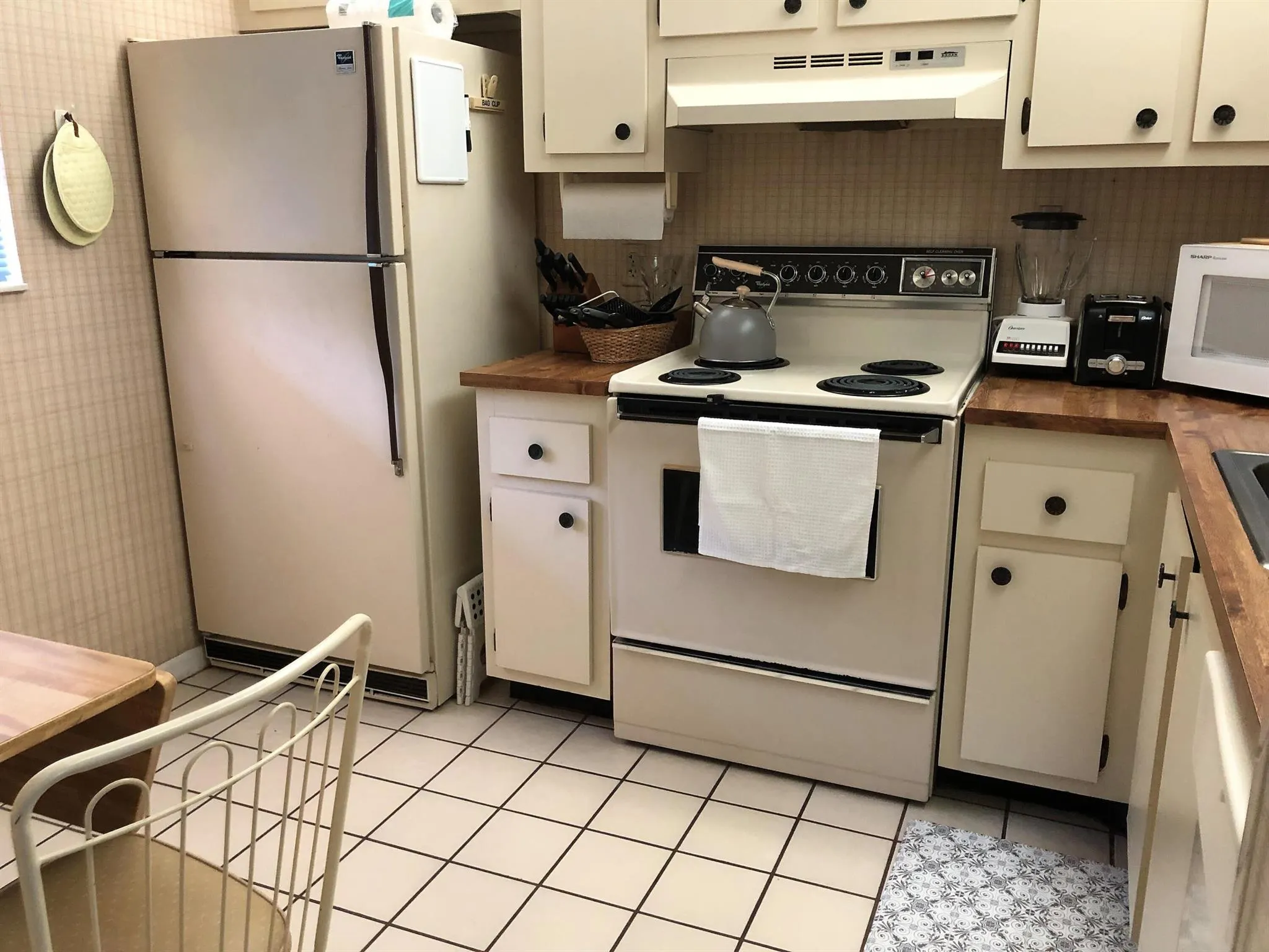 7149 Golf Colony Court, #104