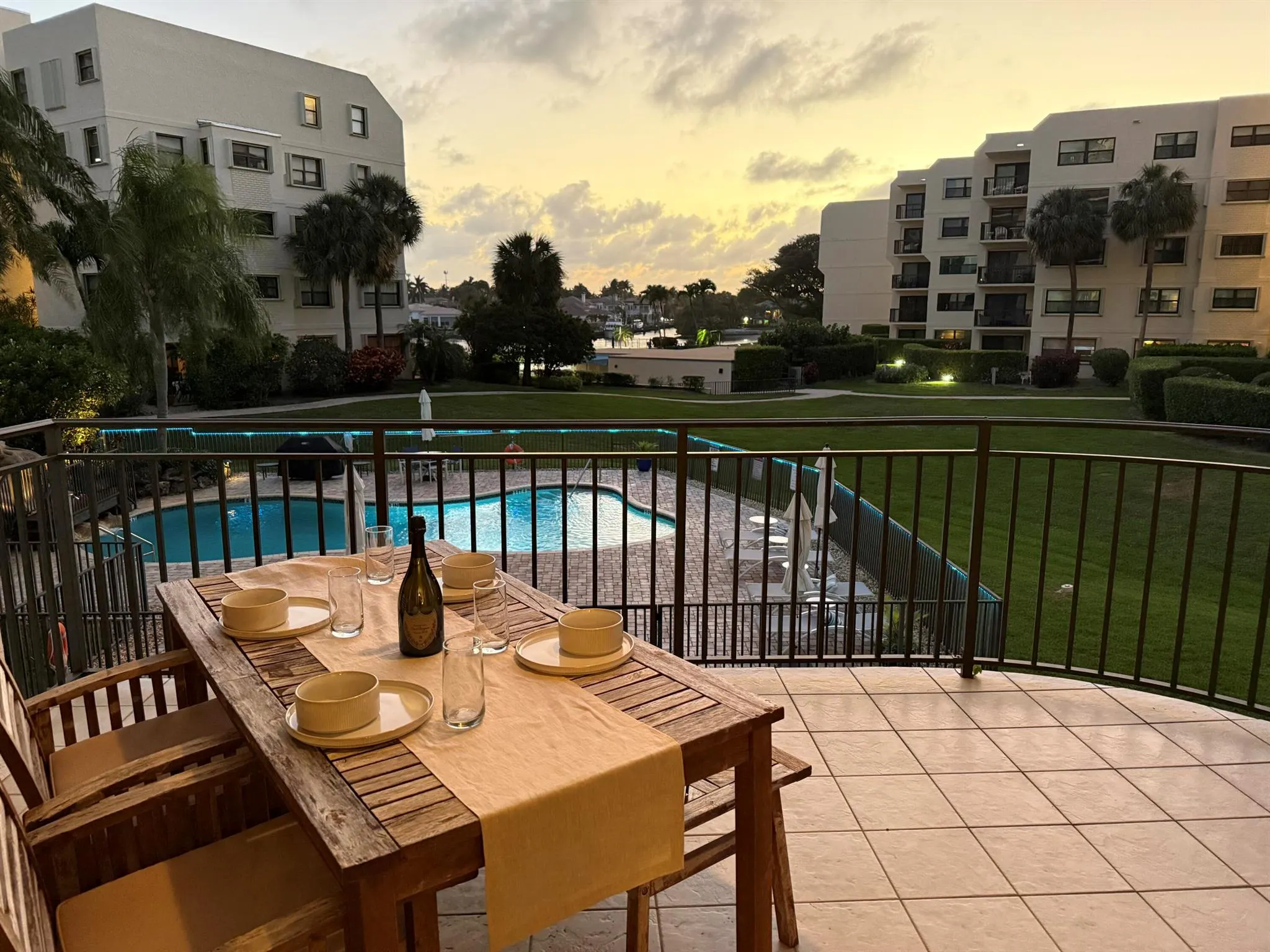 370 Golfview Road, #202