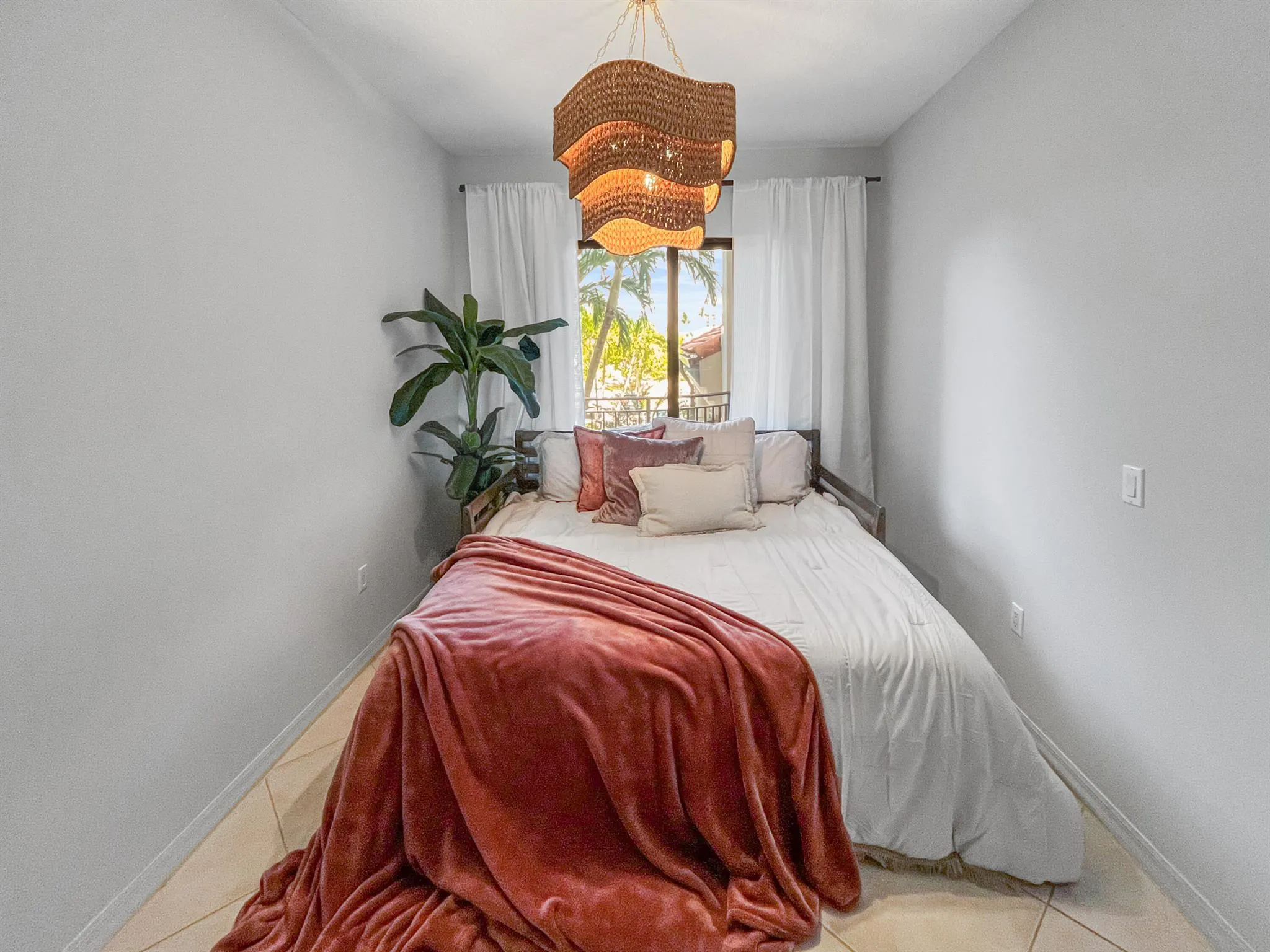 370 Golfview Road, #202