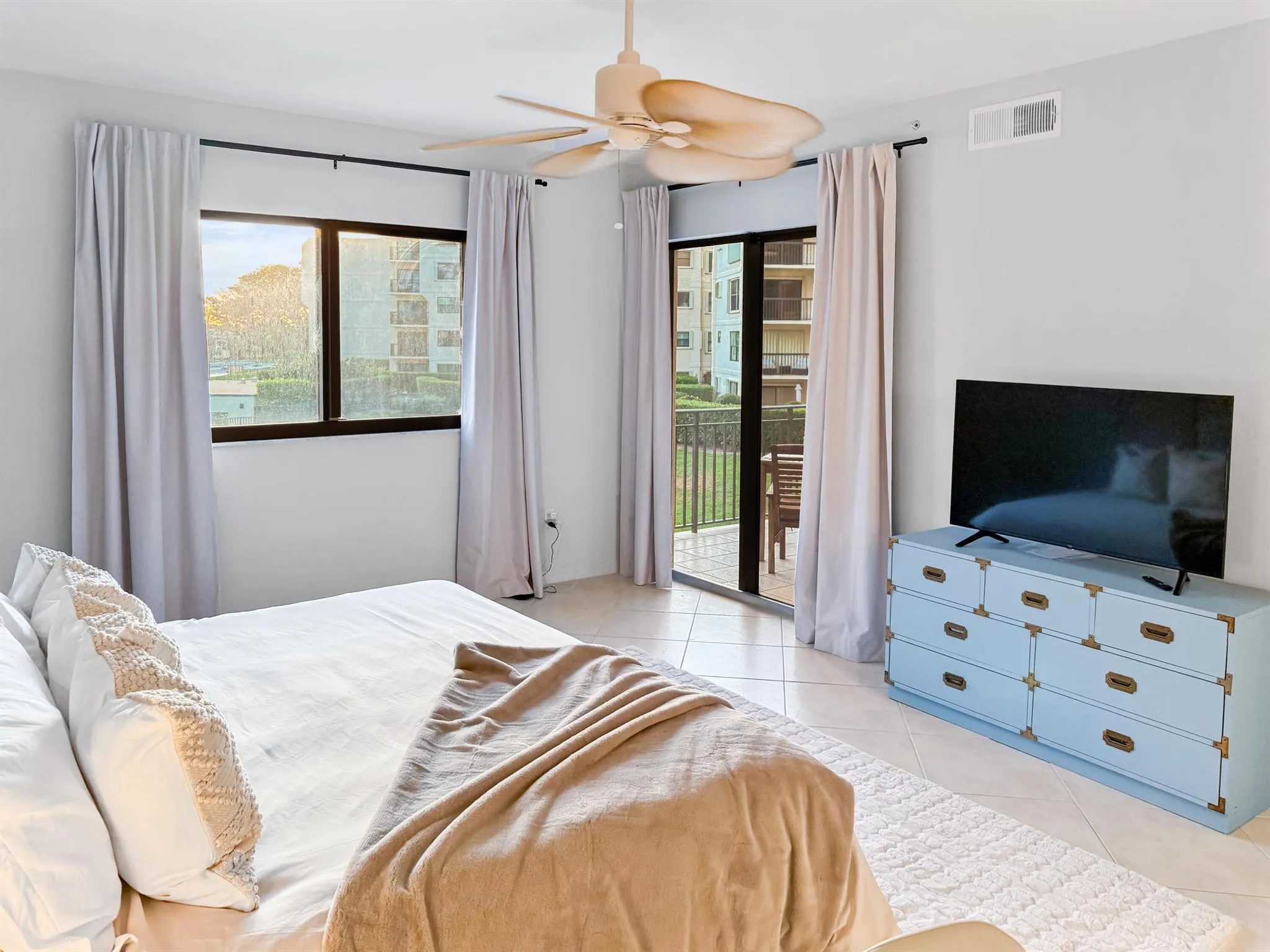 370 Golfview Road, #202