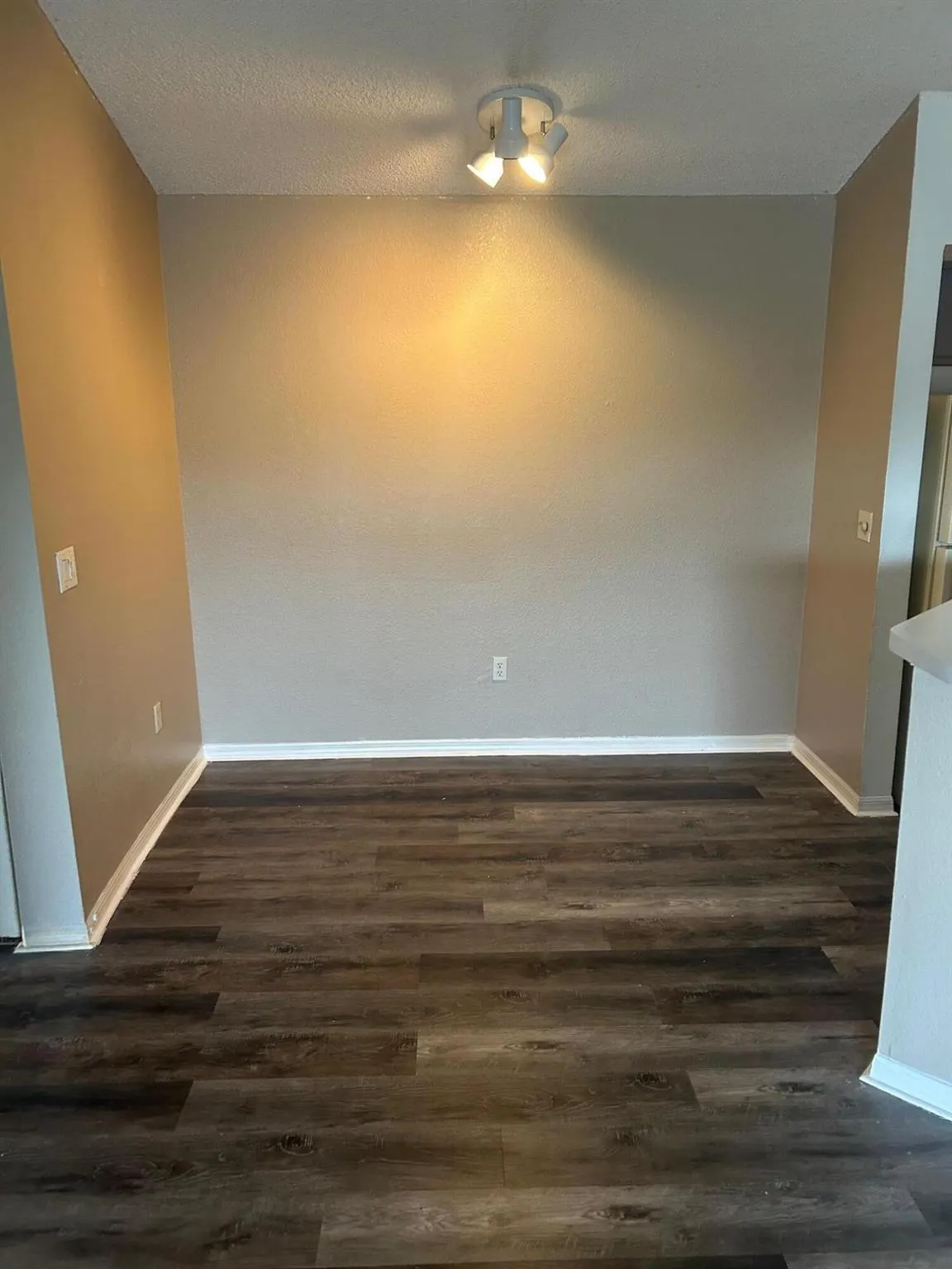 1401 Village 937 Boulevard, #937