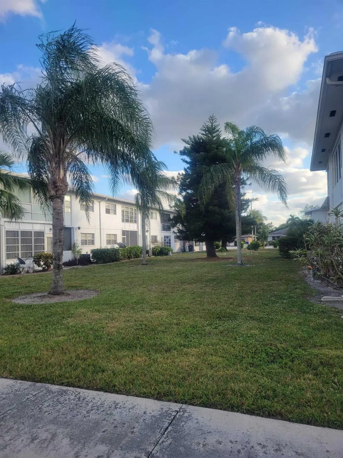 6560 Winfield Boulevard, #102